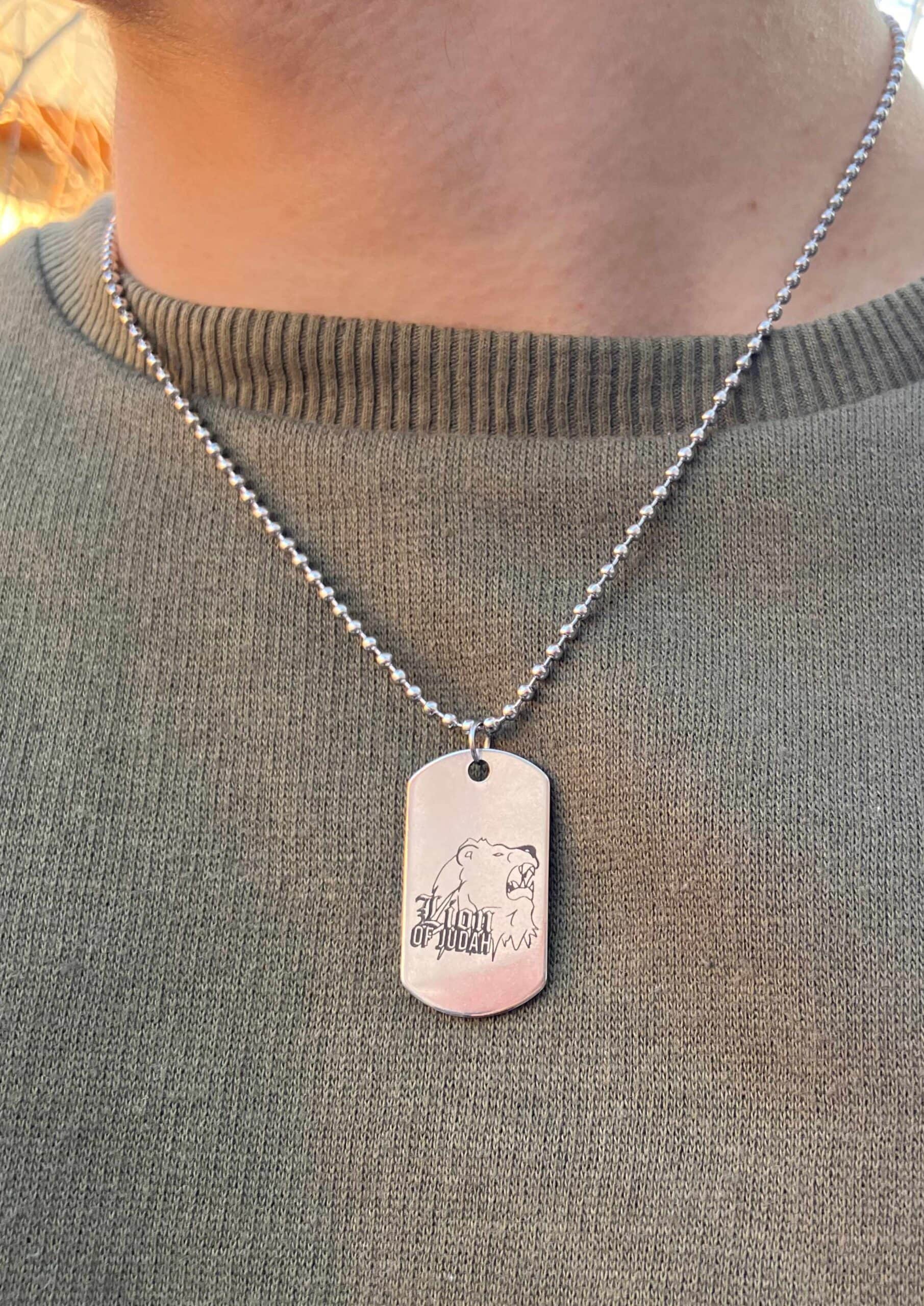 Lion of Judah Kette - Edelstahl 2 Halskette mit anhänger mit Löwen-Graffitikunst für christliche Marken, Schmuck online kaufen.