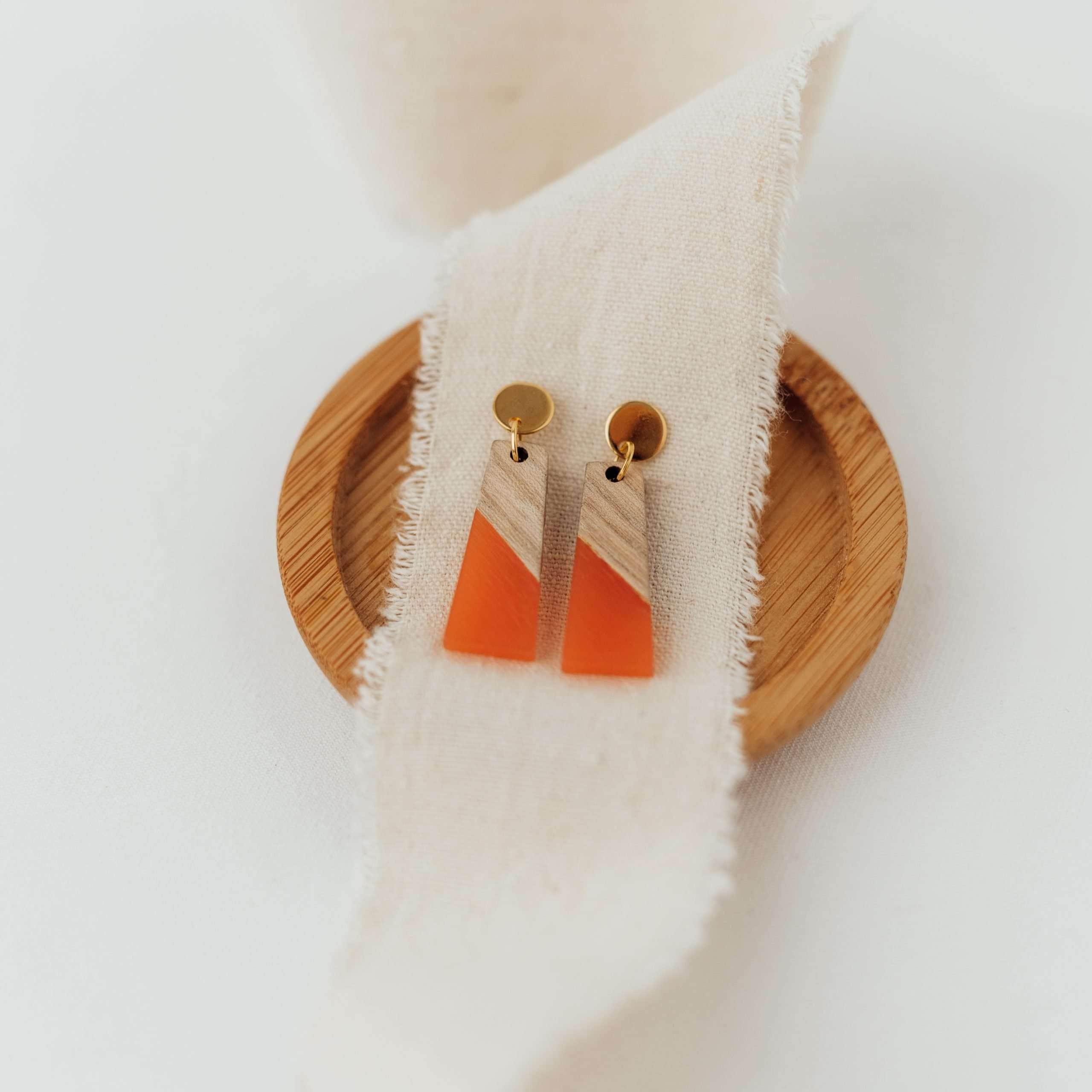 Wooden Trapez | Christliche Ohrringe – Holz/Harz – 925 Silber 14kt vergoldet 13 Farbenfrohe christliche Schmuck-Ohrringe aus Holz, modern und stilvoll.