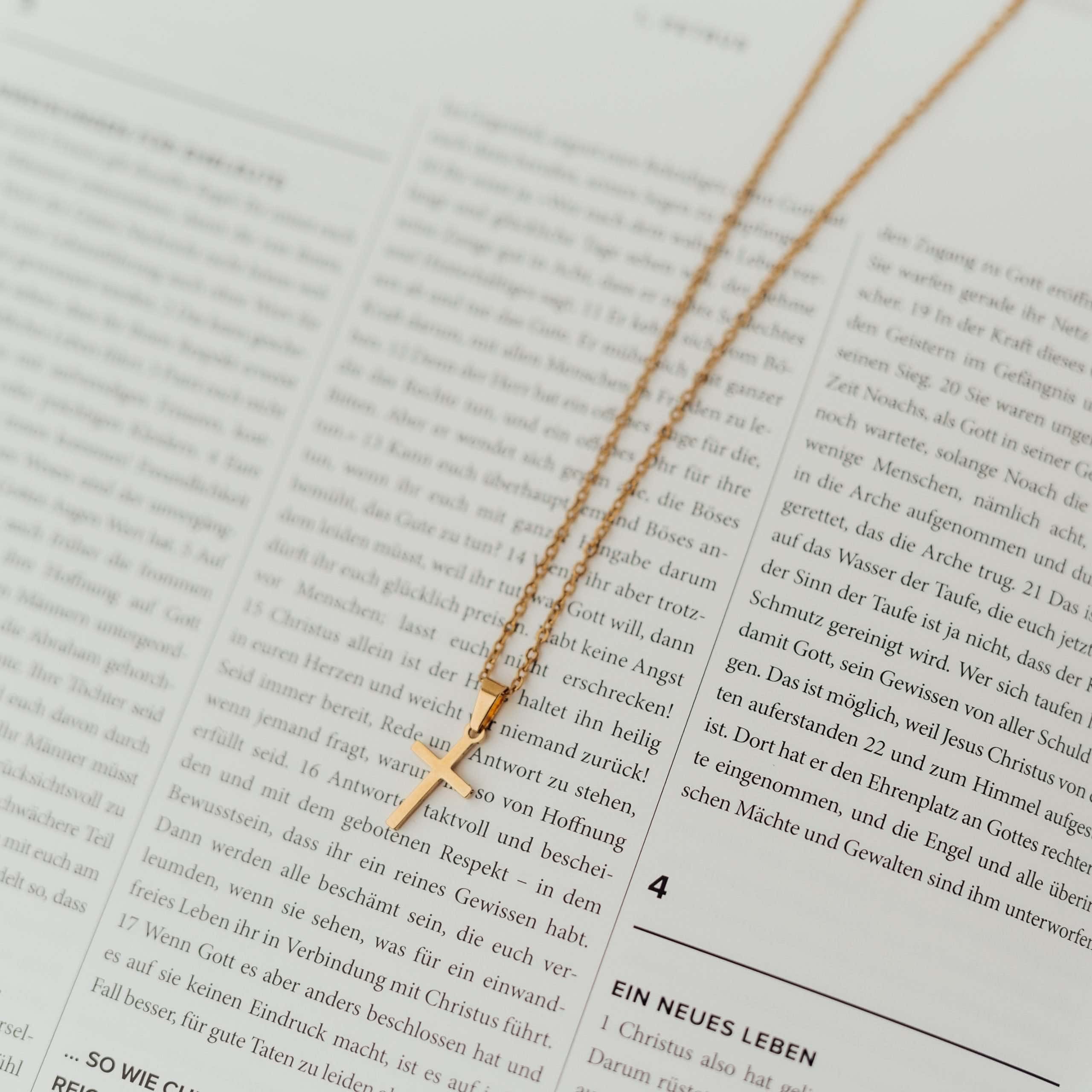 Alive Necklace | Christliche Kette – 304 Edelstahl vergoldet – Kreuzkette 3 Christliche Schmuckkette mit Kreuz, Glaube, Evangelium, religiöser Anhänger, christliches Geschenk.