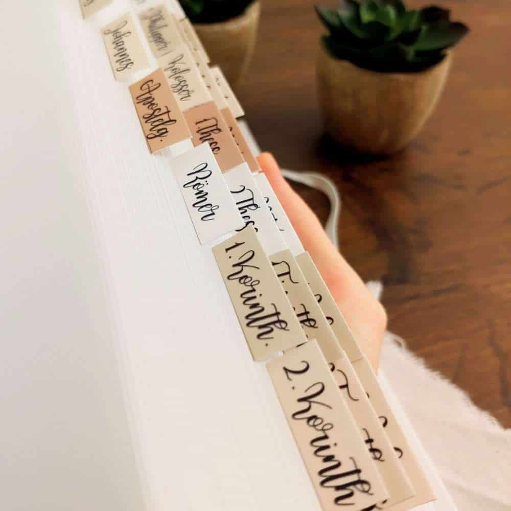 Bibelregister "Erde" | Griffregister für die Bibel | Bibel-Griffregister | Selbstklebend | Lettering | Braun 4 Gebets- und Dankeskarten für christliche Marken, Gebetsnotizen, religiöse Bibelzitate.