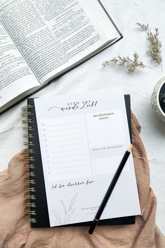 Inspirationsjournal mit christlichem Design - Glaube und Motivation für jeden Tag.