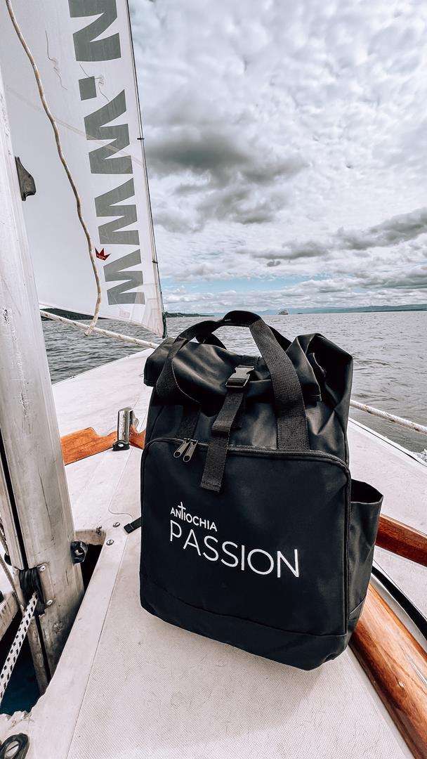 Rucksack - "Passion" 4 Must-have Trolley für christliche Marken, Passion Santiago Backpack, maritimes Design.