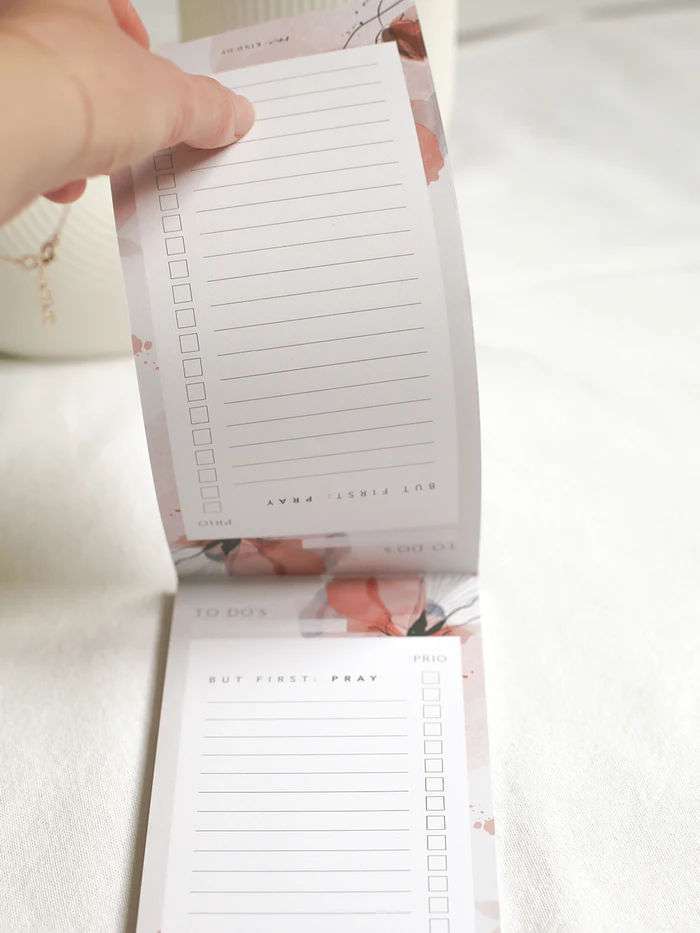 ToDo-Liste – But First Pray 2 Gebetsliste mit Checkboxes, christliche Notizen, religiöse Planung, Gebetsnotizen Karte.
