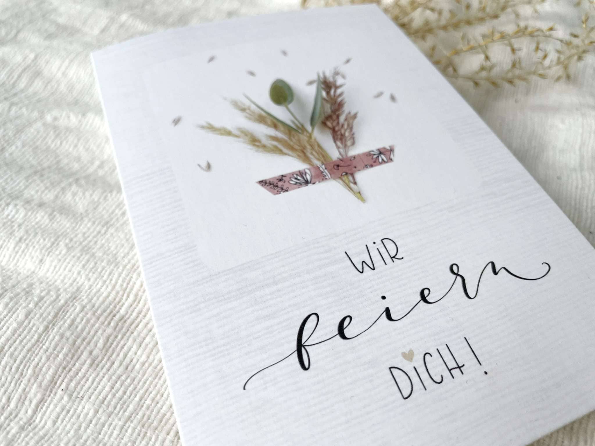 3x Wir feiern dich | Klappkarten zum Geburtstag mit gedrucktem Blumenstrauß 4 Gottes Segen, christliche Grußkarte mit Blumen und Herzmotiv.