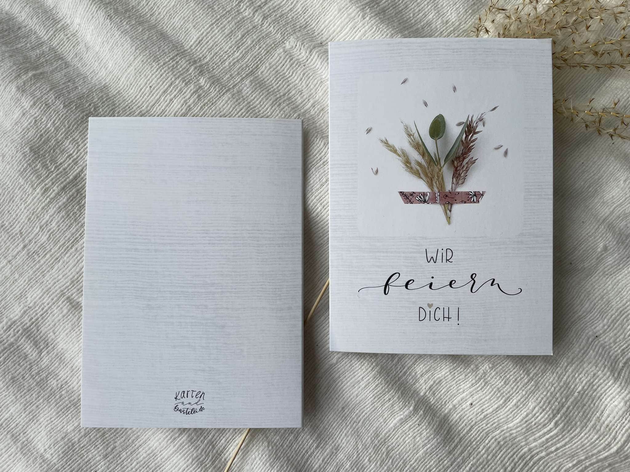 3x Wir feiern dich | Klappkarten zum Geburtstag mit gedrucktem Blumenstrauß 3 Naturfarbenes Hochzeitskarte mit Blumen und Bibelvers, christlicher Glückwunsch, Geschenkidee.