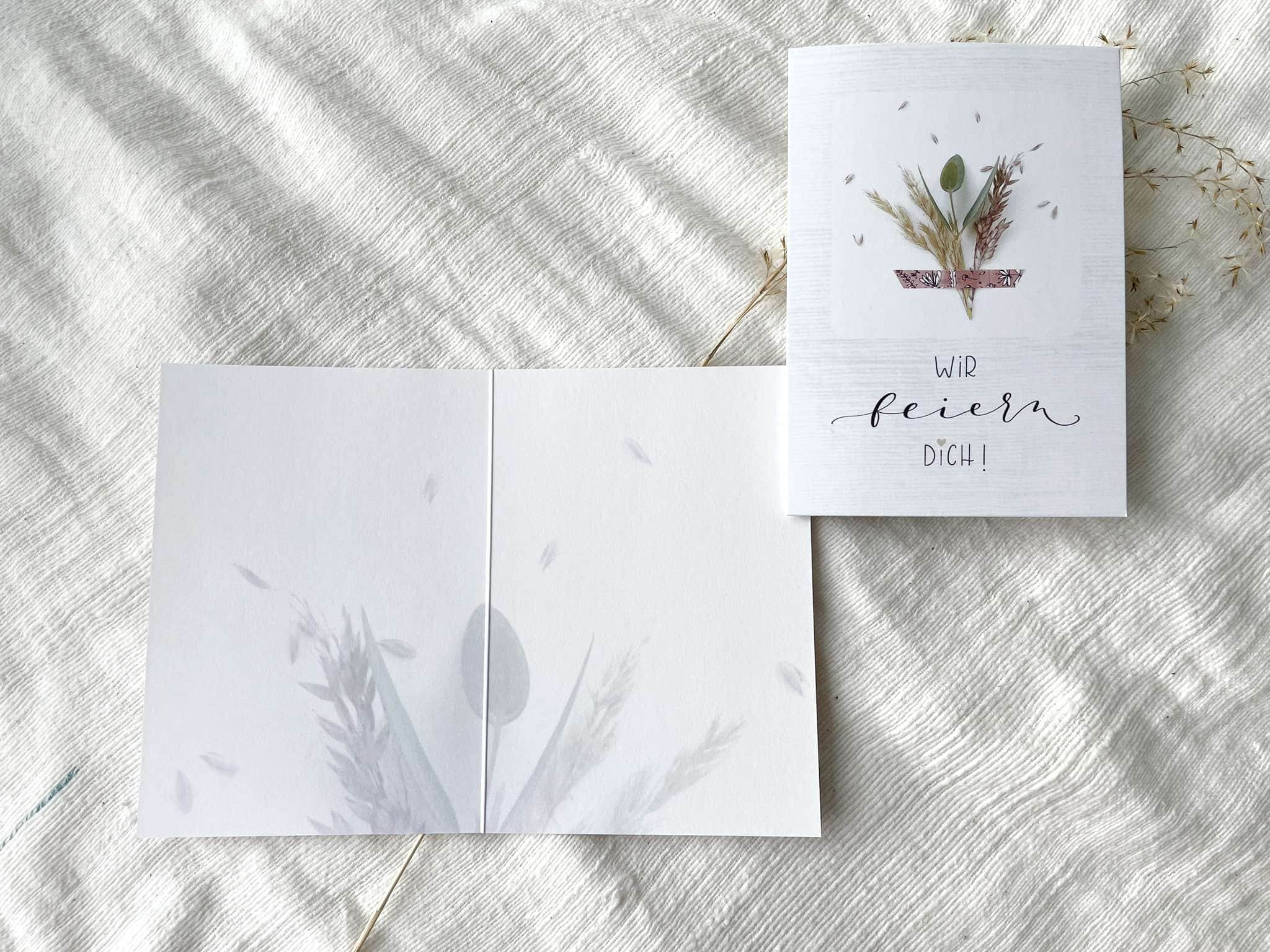 3x Wir feiern dich | Klappkarten zum Geburtstag mit gedrucktem Blumenstrauß 2 Elegante christliche Grußkarte mit Naturdesign und Blumendeko.