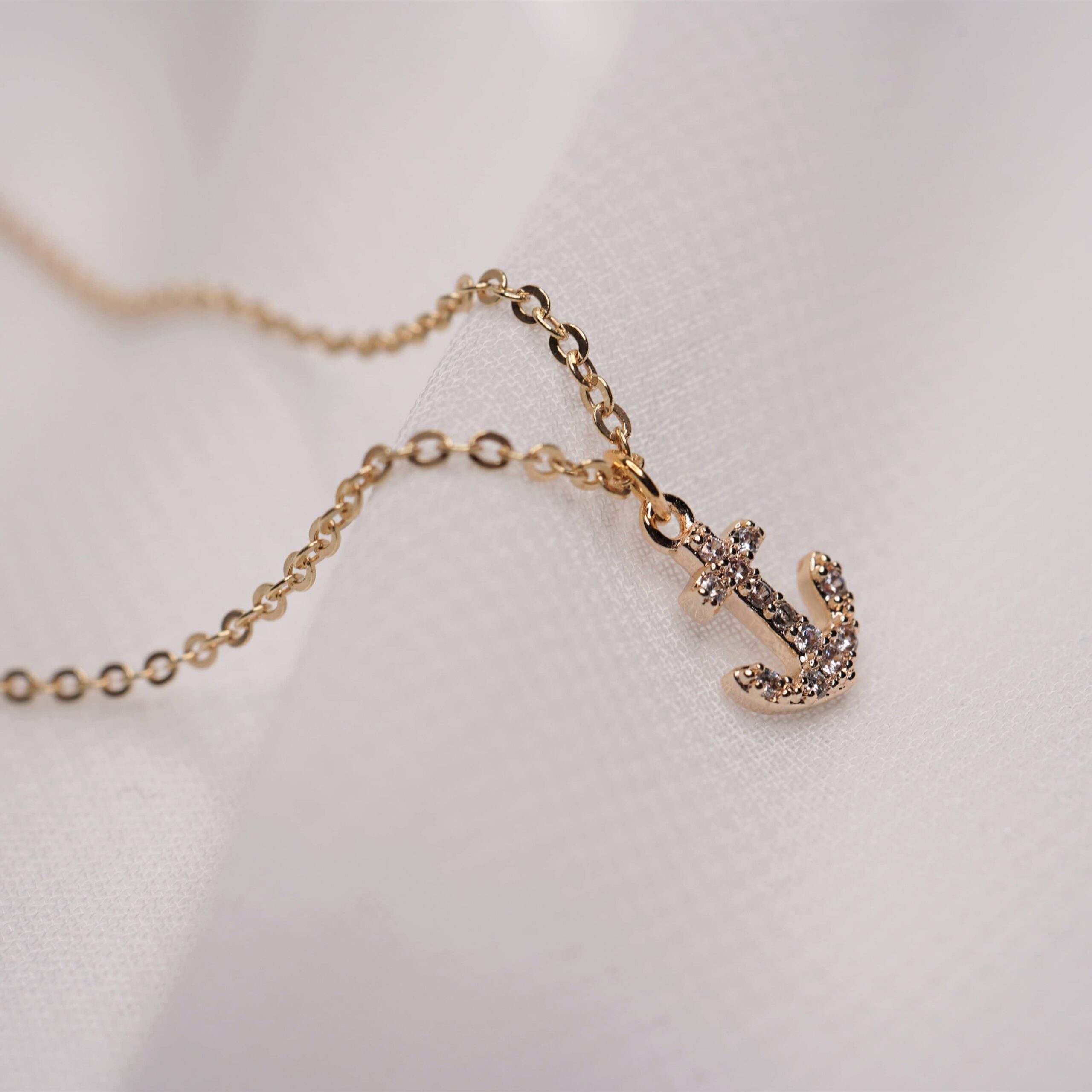 Minimalistic Anchor | Christliche Kette – 925 Sterling Silber – 18k gold beschichtet – verstellbar 1 Schmuckanhänger mit Kreuz und Christentum, spiritueller Silber-Halskettenanhänger.