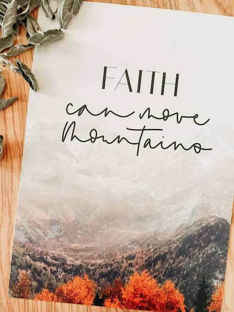 Poster "Faith can move mountains" 2 Inspirierendes christliches Wandbild mit Bergmotiven und religiösem Zitat.