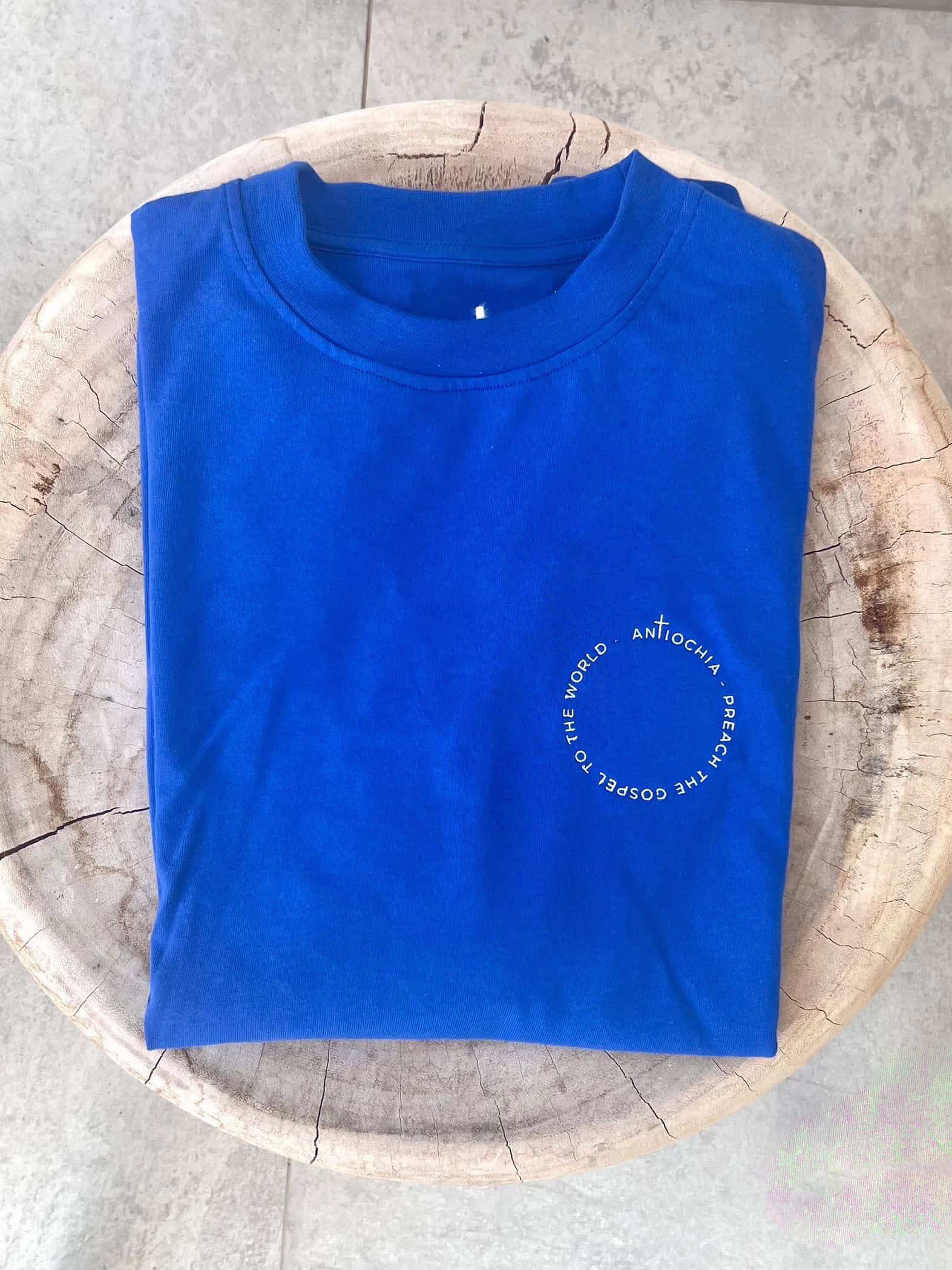 Heavy Oversize T-Shirt - "WORLD" 15 Modisches blautes T-Shirt mit christlichem Glaubensspruch, hochwertig, bequem, christliche Mode.