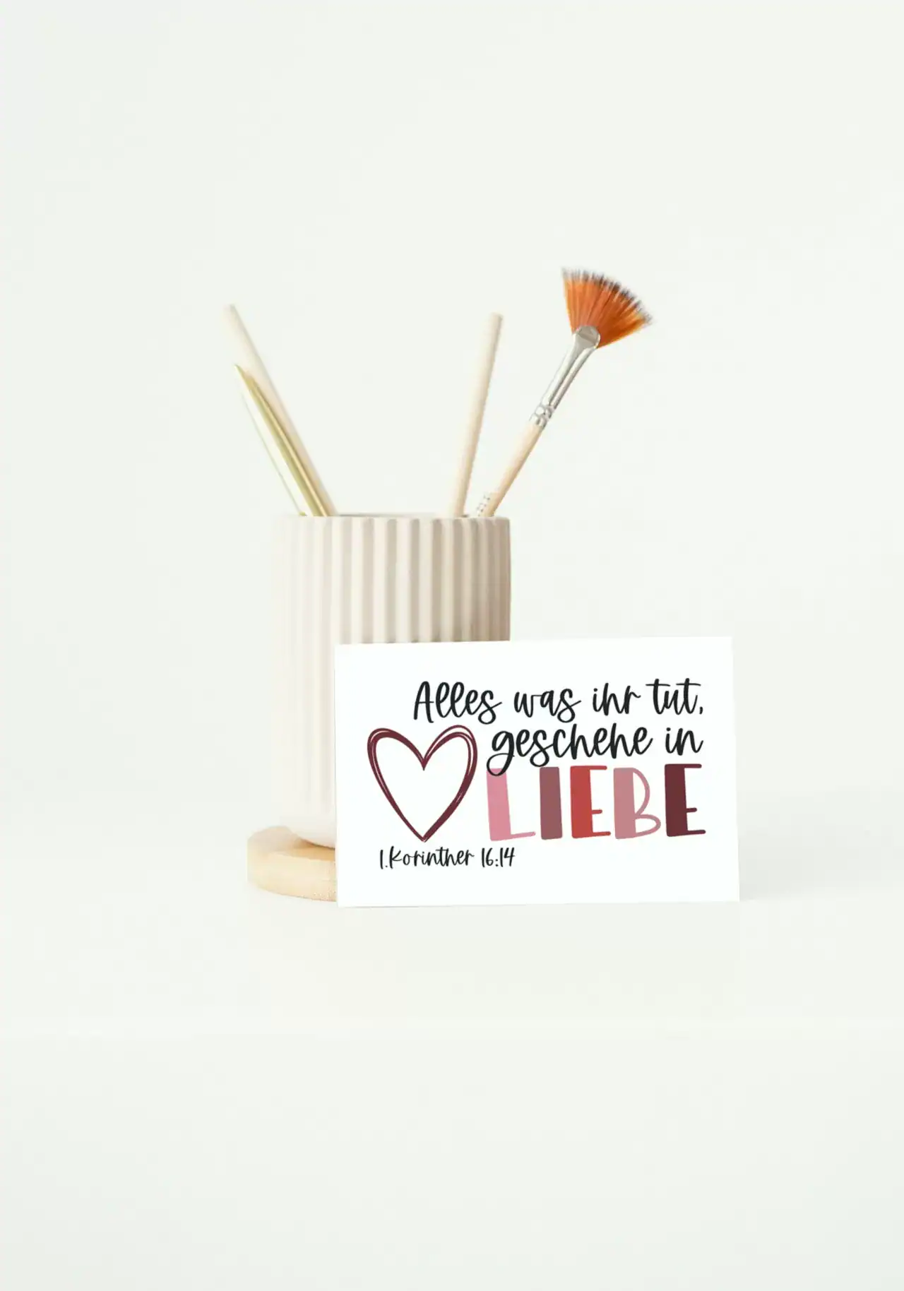 Alles was ihr tut, geschehe in Liebe, 1. Korinther 16, 14 - Jahreslosung 2024 - Postkarte 5 Farbenfrohes Kreuzworträtsel mit christlichen Sprüchen, liebevolle christliche Geschenke.