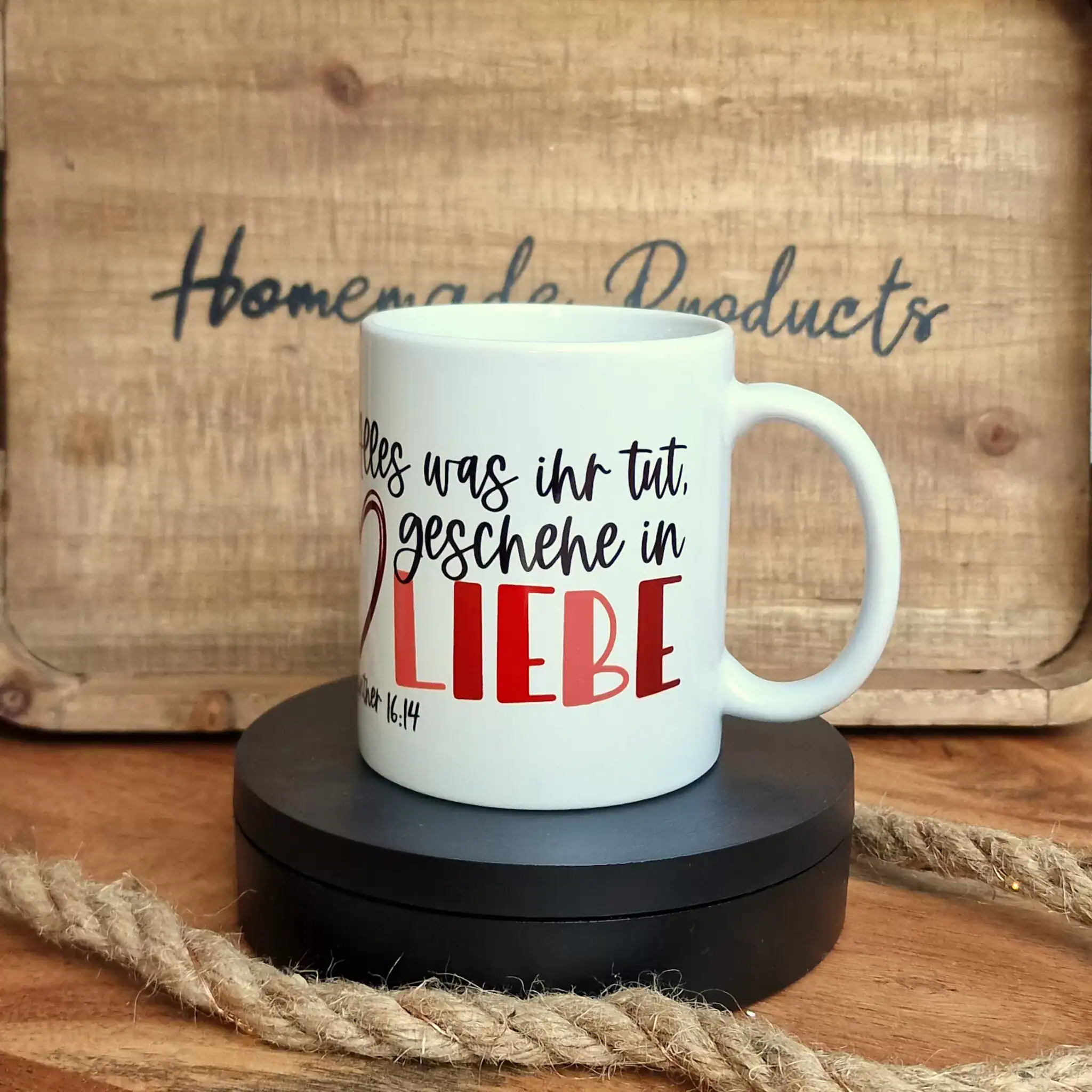 Alles, was ihr tut, geschieht in Liebe | 1. Korinther 16, 14 | Jahreslosung 2024 | Tasse 1 Gebet Mug mit Bibelvers Liebe, christliches Geschenk, christliche Produkte, Bibelzitat, Geschenkidee.