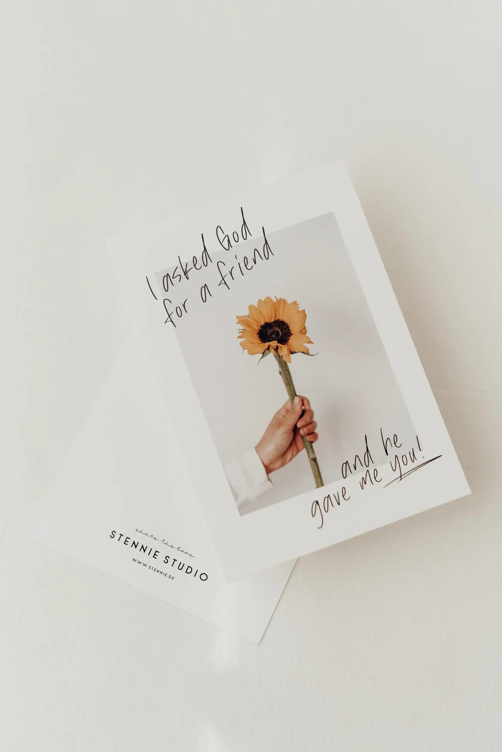 Friend - 2x Postkarte A6 2 Dankeschön! Hier sind die SEO-optimierten Texte für das Bild:.