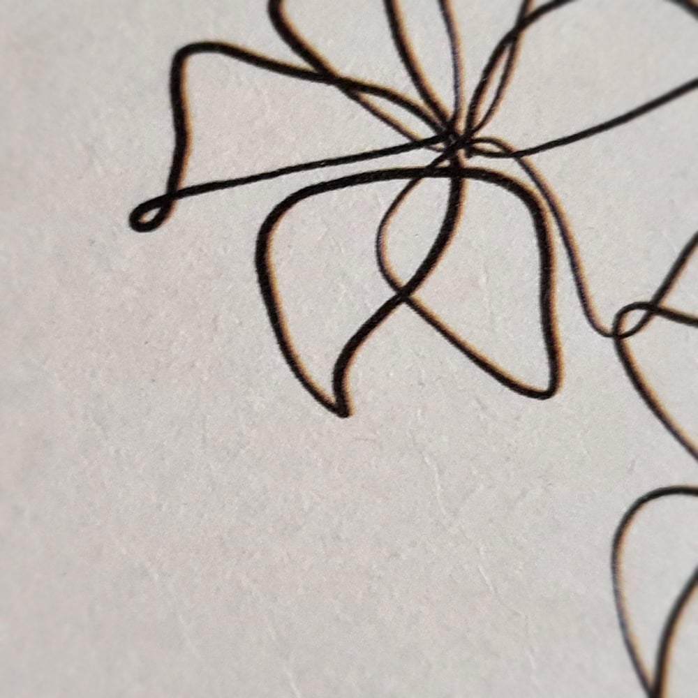 KARTE ZUR JAHRESLOSUNG 2024 aus Holzschliffpappe 4 Schwarz goldene Knoten und Zettel, christliche Symbole, handgemacht, spirituelle Kunst.