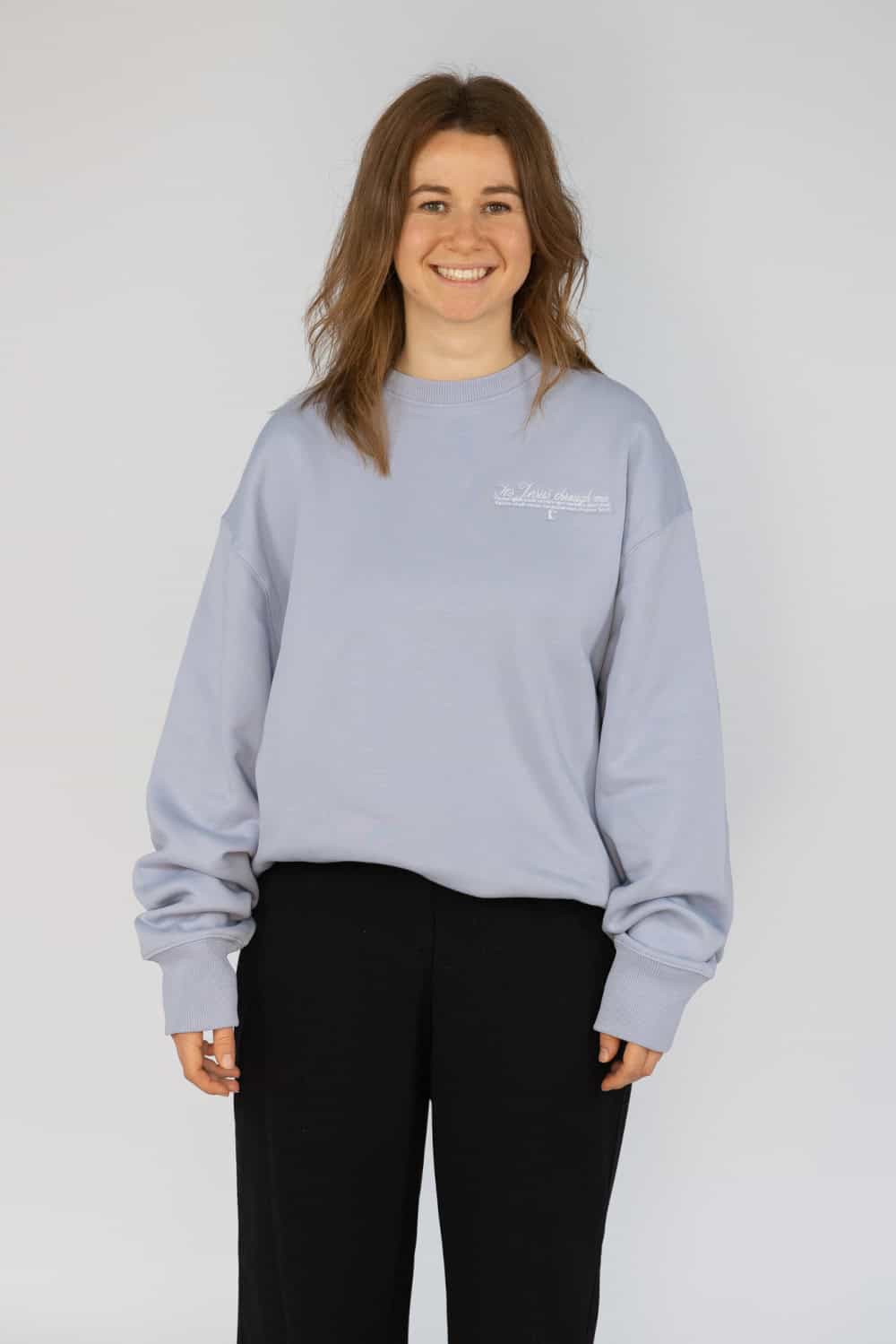It's Jesus Sweater | serene blue 6 Beleuchtetes Christliches Sweatshirt für Frauen, bibelvers, bequeme Freizeitkleidung.