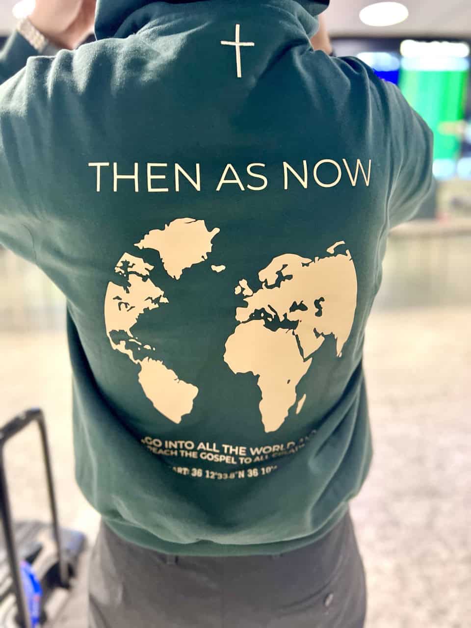 Oversize Hoodie - "World" 15 Weltenkarte mit Bibelvers und christlichem Motto auf Hoodie, evangelisches Christentum.