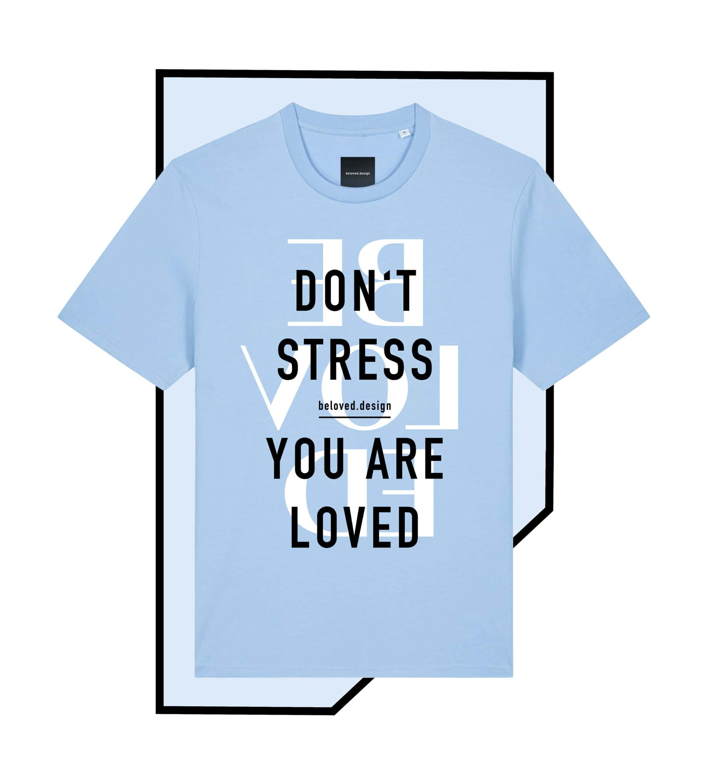 Stilvolles christliches T-Shirt mit inspirierendem Aufdruck und religiöser Botschaft.