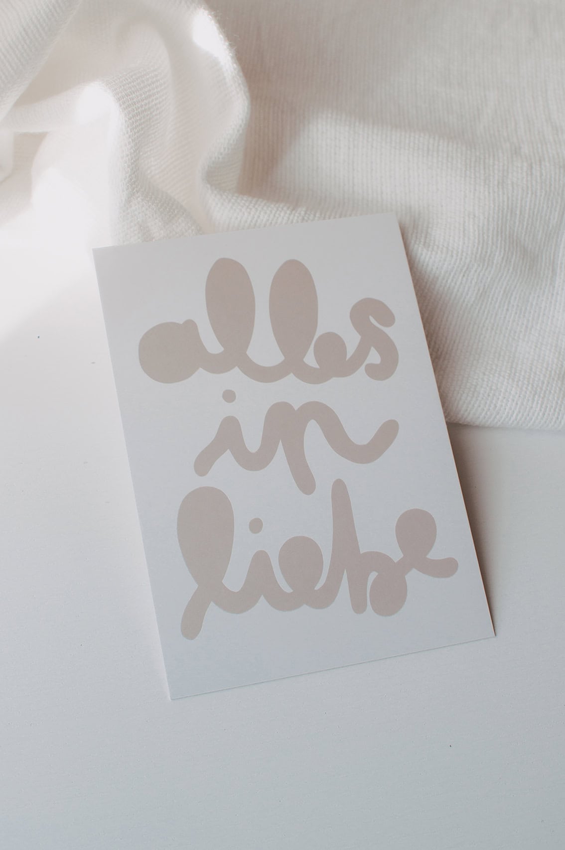 Inspirierende christliche Grußkarte auf weißem Hintergrund.
