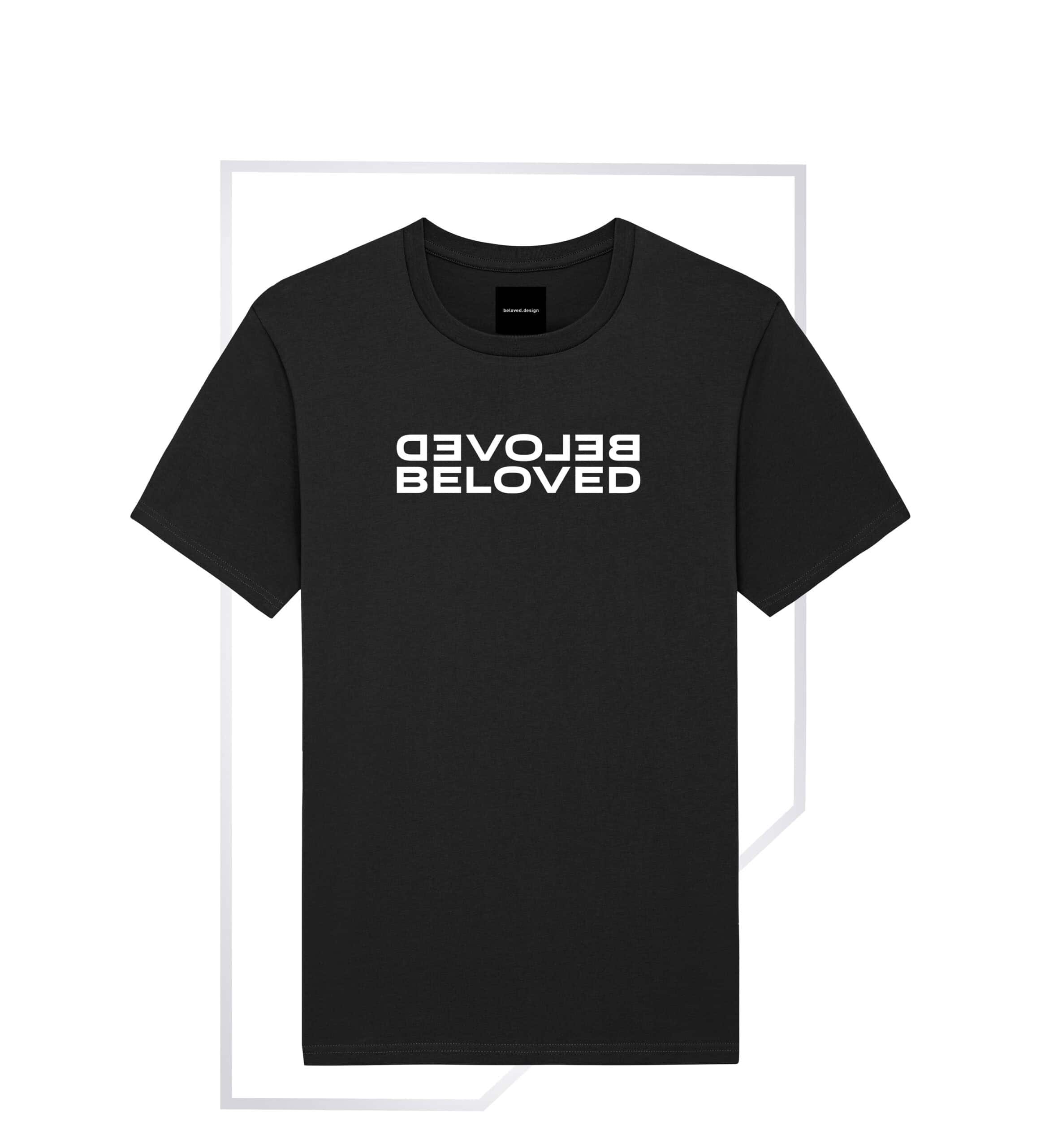 Modisches schwarzes T-Shirt mit "Beloved" Aufdruck, christliche Mode, Bibelzitate.