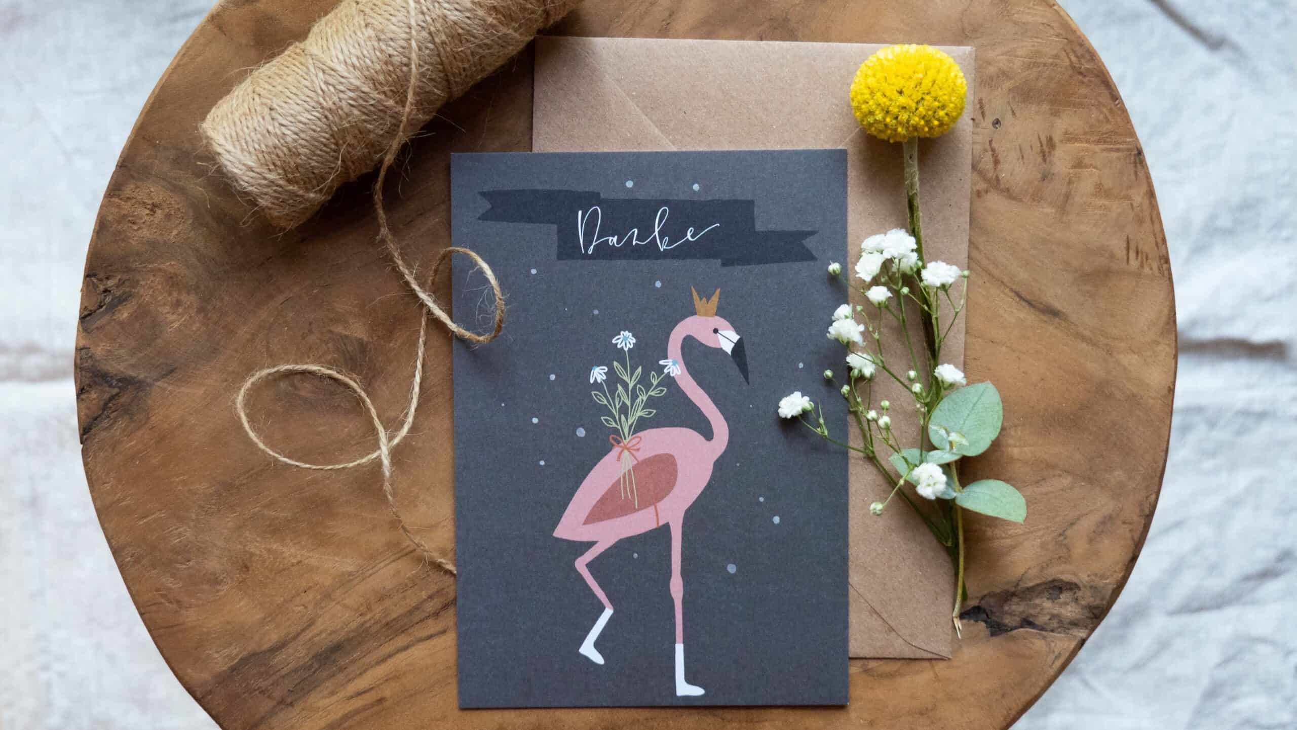 Geburtstagskarte mit Flamingo, Blumen und Dankesgruß für christliche Geschenke.