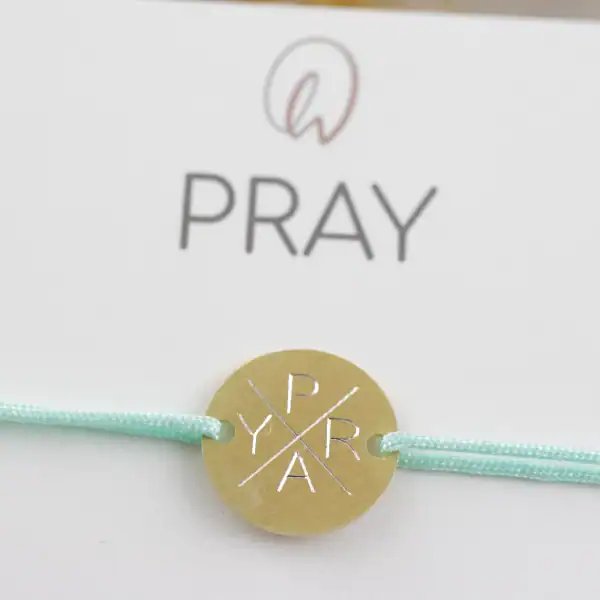 PRAY 13 Himmlisches Gebetsarmband mit Kreuzsymbol für christliche Spiritualität und Glaube.