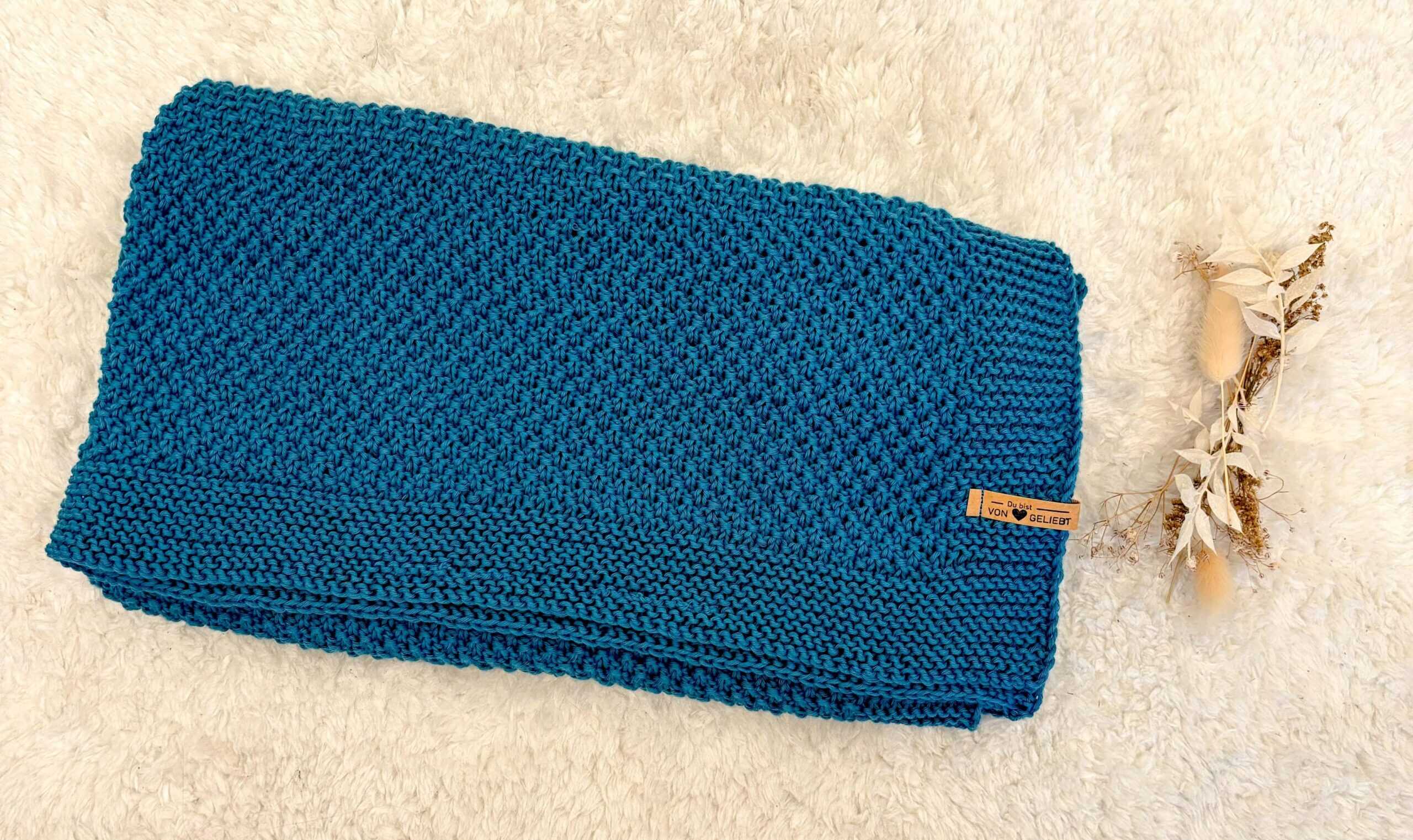 Babydecke blau – gestrickt – 100 % Bio-Baumwolle 2 Weiches, handgestricktes blaue Tuch für religiöse Anlässe, christliche Geschenke.