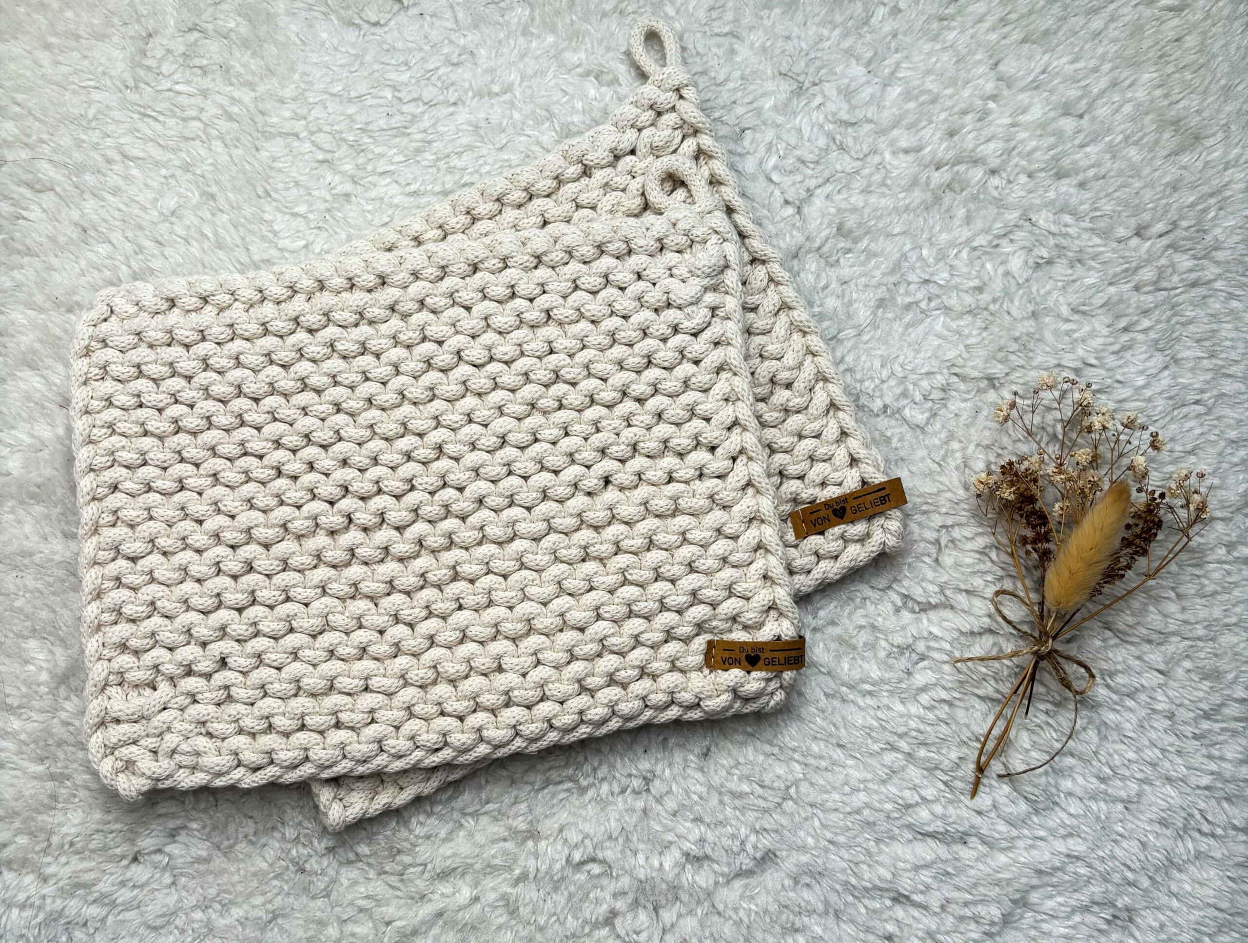 Topflappen - extra dick 16 Weißes, handgefertigtes Gutscheingeschenk mit Liebe für Christen, christliche Geschenkidee, Handmade.