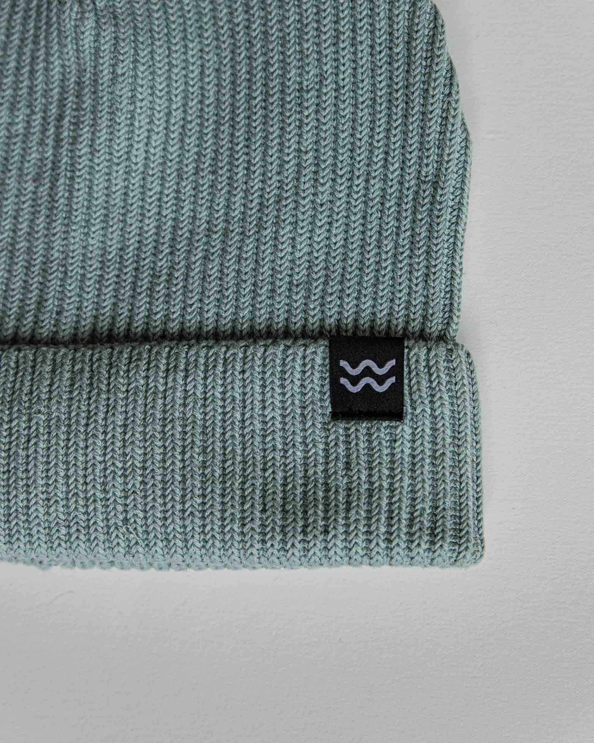 fisherman beanie / aloe / kolosser3 2 Modische christliche Mütze aus nachhaltigem Garn, Kapital für Glaubensgemeinschaft.