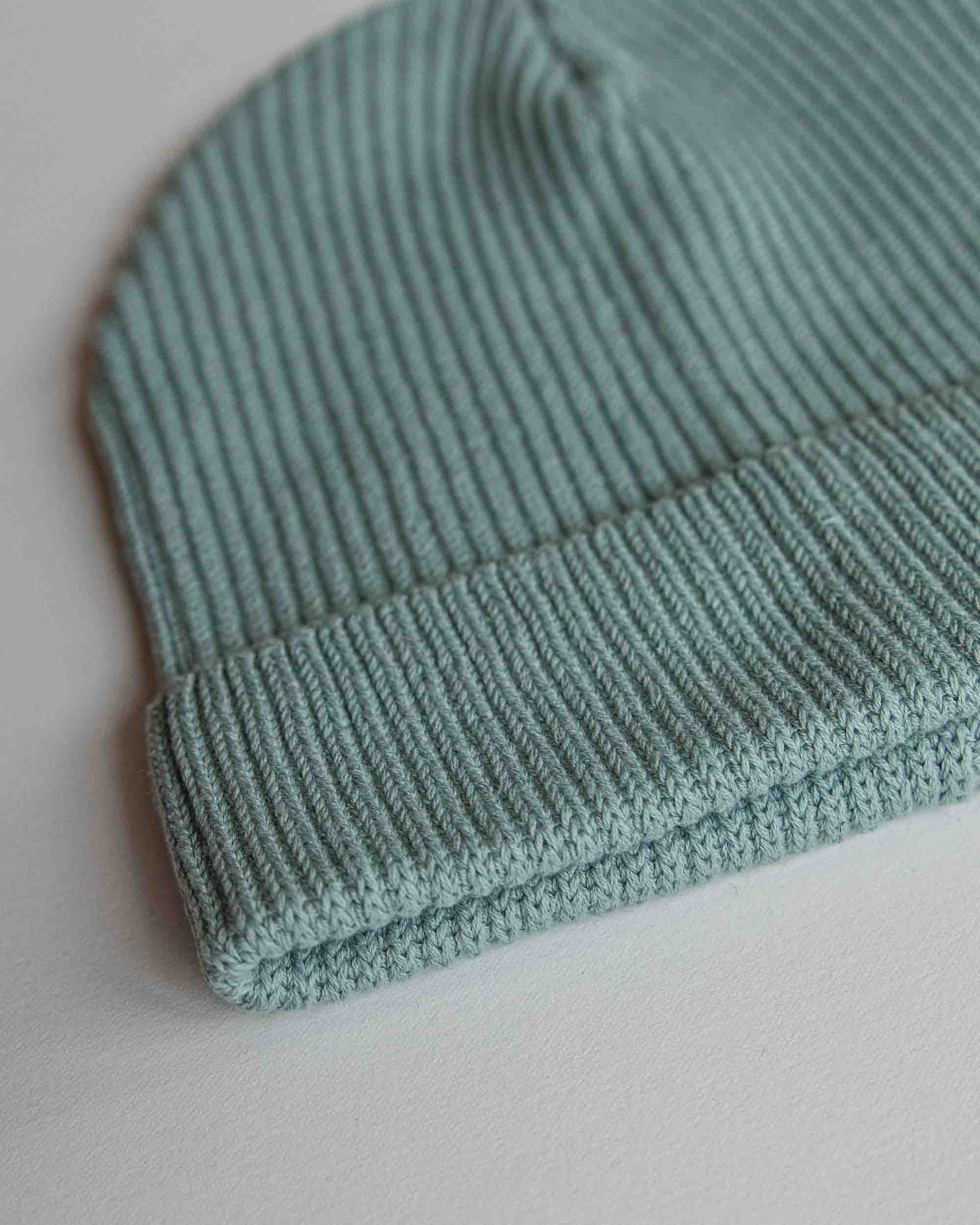 fisherman beanie / aloe / kolosser3 3 Dekorativer christlicher Markenbeanie, biblische Motiv, nachhaltige Verwendung.