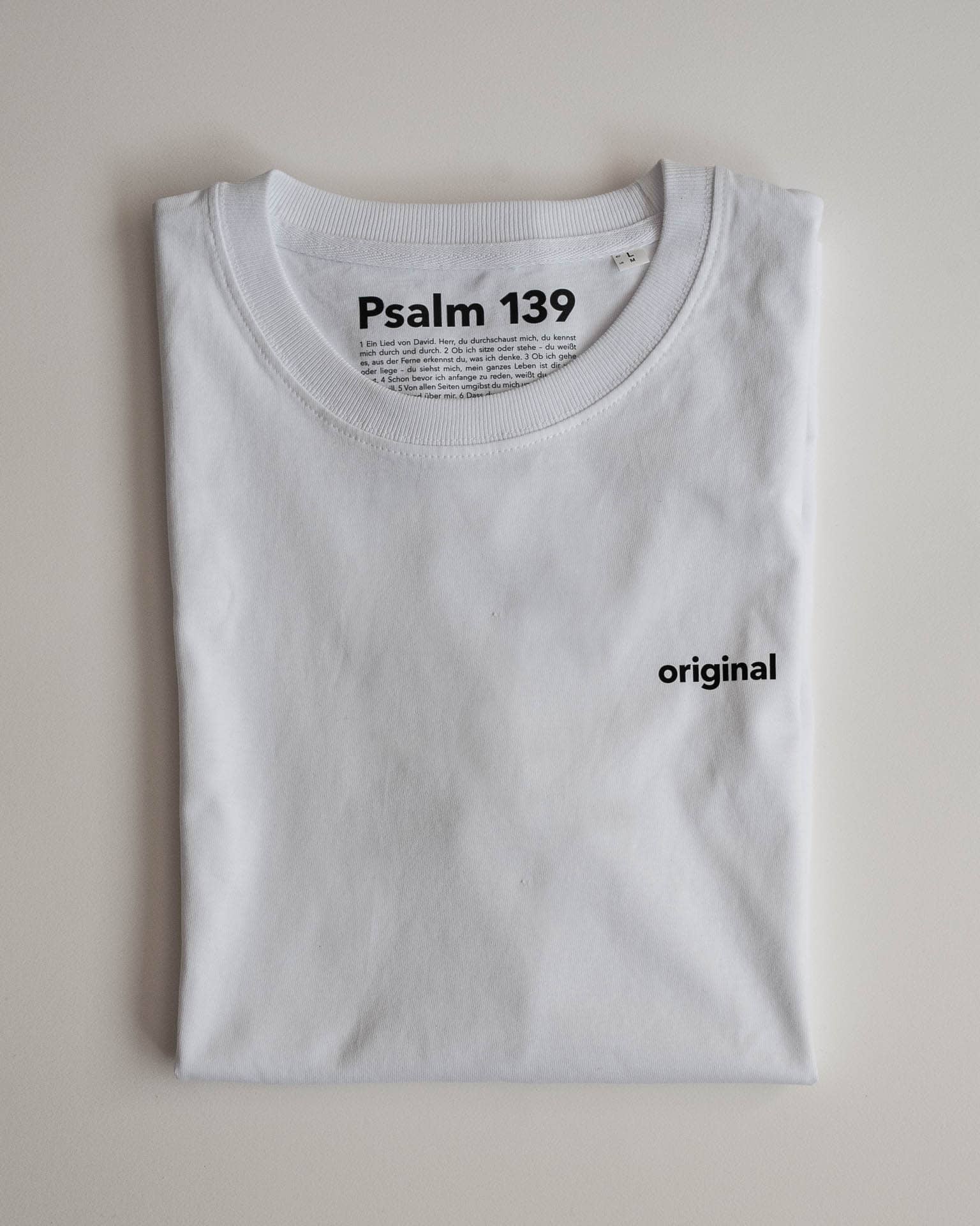 Moderner weißer Christent-Shirt mit Psalm 139 Druck für christliche Mode und Glaubensbekundung.