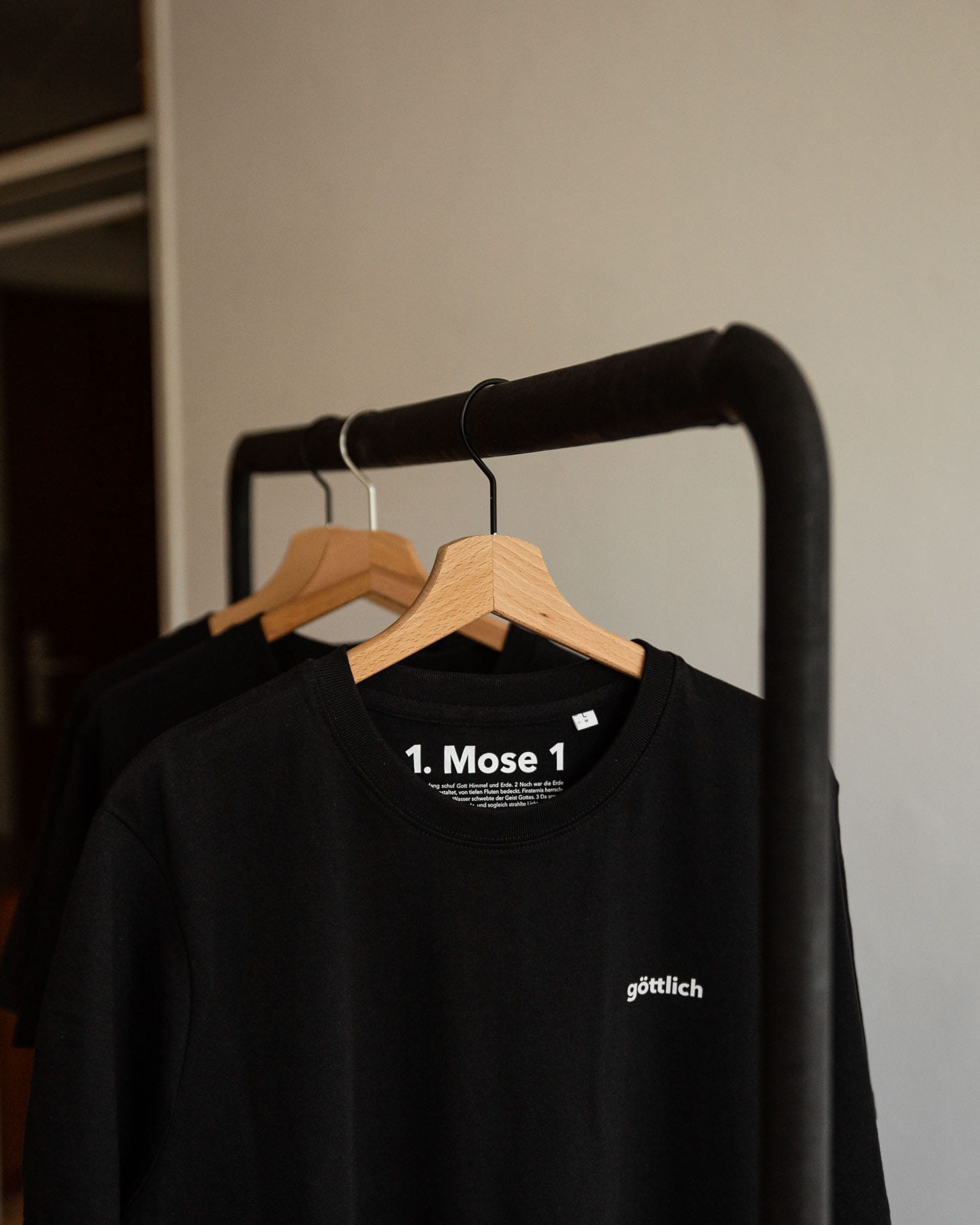 göttlich / tshirt / 1 mose 1 15 Gebet und Glaubenskleidung, christliche Mode, christliches T-Shirt, Herren, Glaube, göttlich, christliche Marke, Mookho.de.