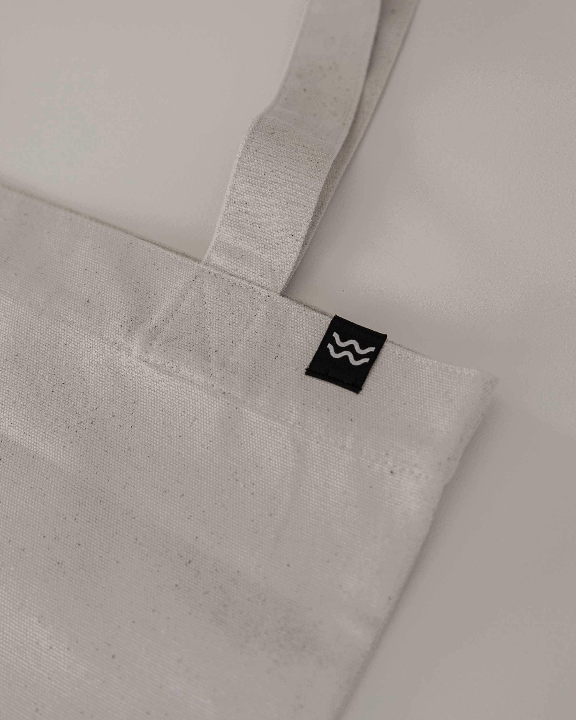 kommod / stofftasche / matthäus11 14 Naturstofftasche mit Wasserwellen-Logo, nachhaltiges Design, christliche Marke, Eco Fashion.