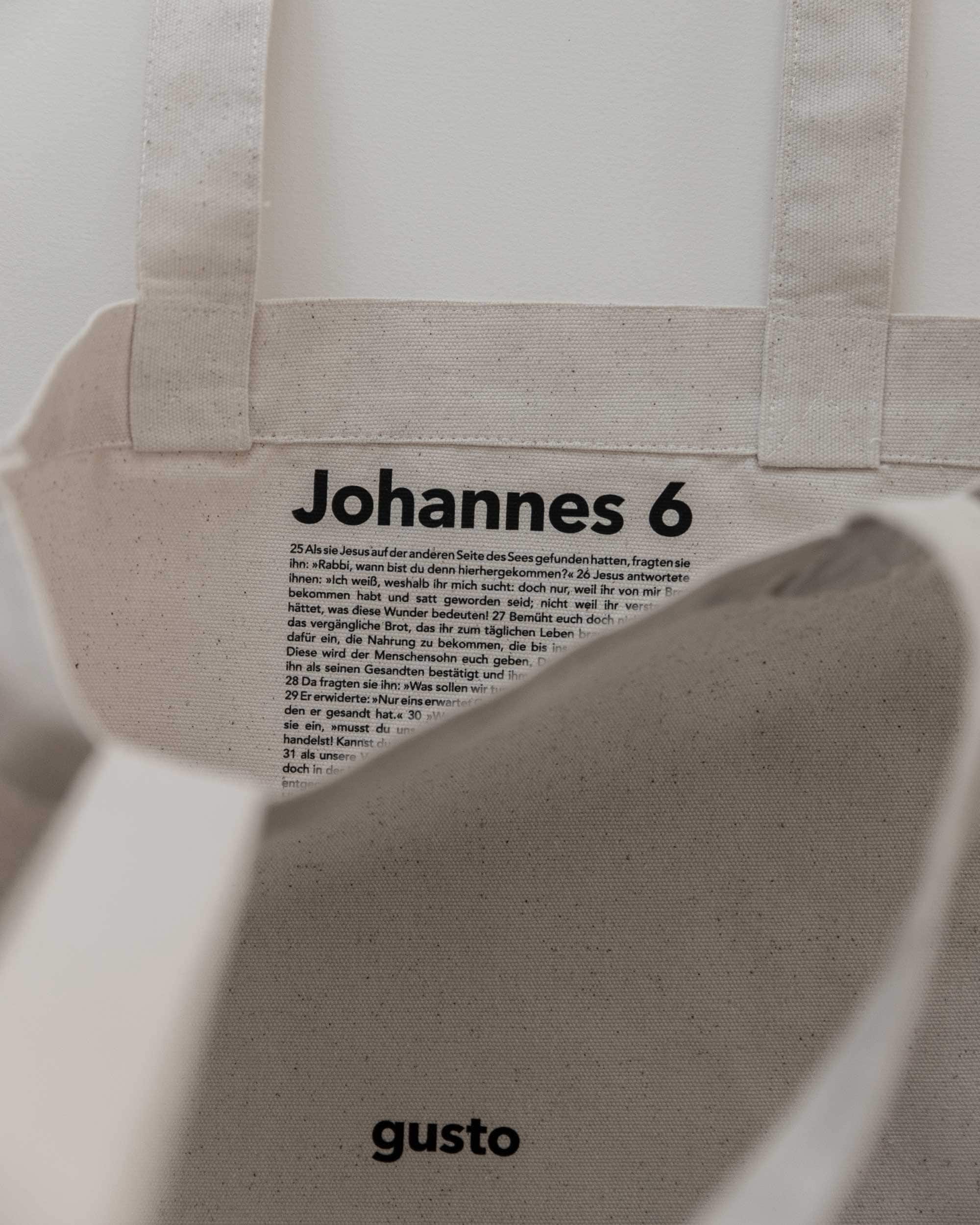 gusto / stofftasche / johannes6 12 Moderne Leinwandtasche mit Bibeltext, christliche Marken, ökologische Mode, nachhaltige Stoffe.