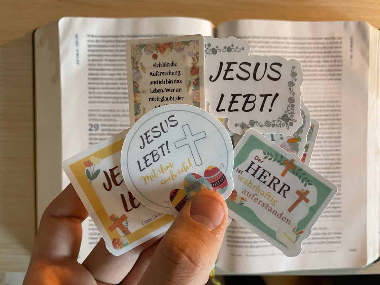 OSTERN Sticker-Set | Set aus 7 Aufklebern 14 Glaubens-Zitate auf christlichen Stickern, Bibelvers, Jesus lebt Botschaften, christliches Merchandising.