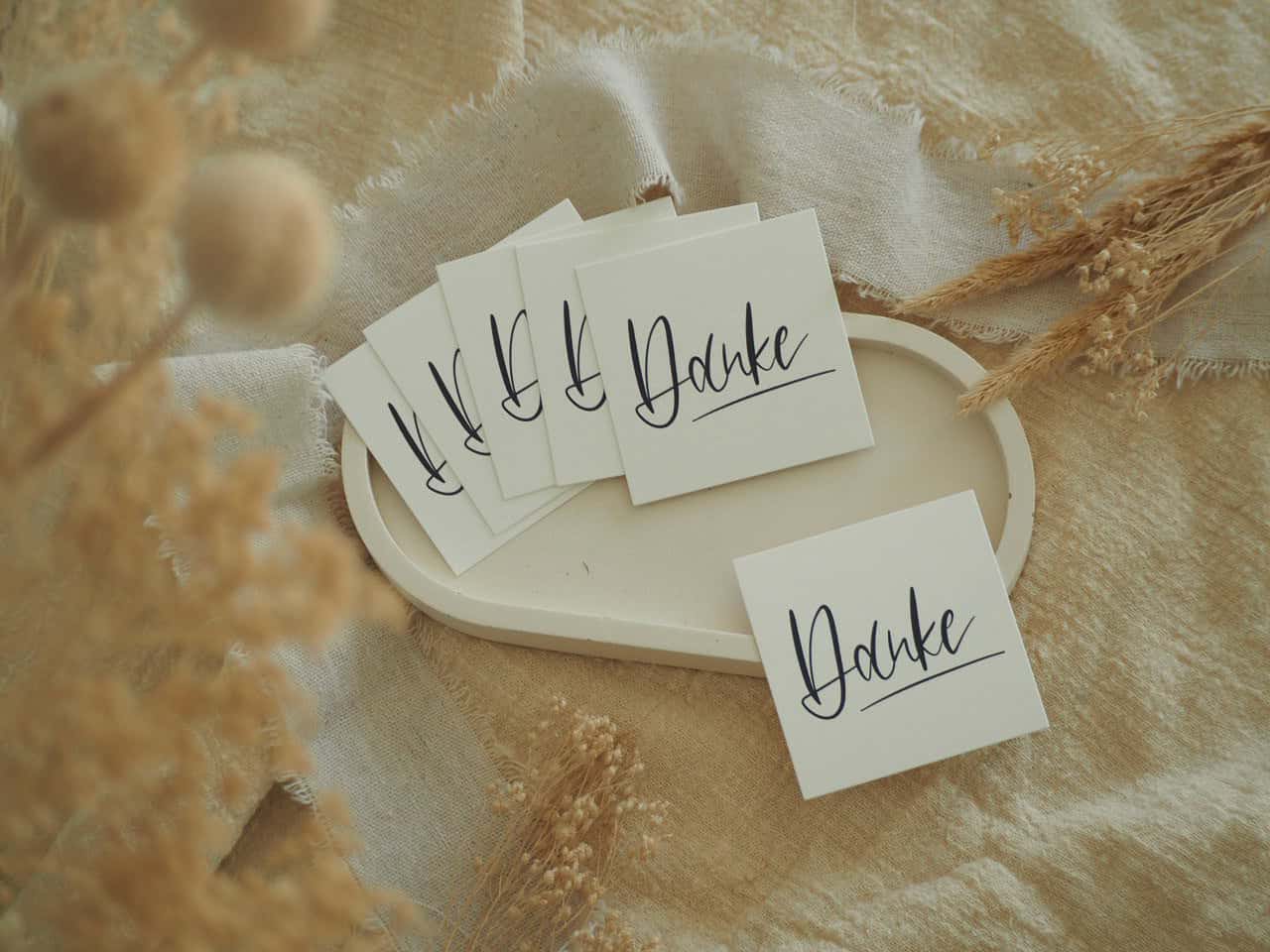 Dankesschilder auf Christlichem Geschenkmarkt, Gottesdienst, religiösen Karten, christliche Dekoration.