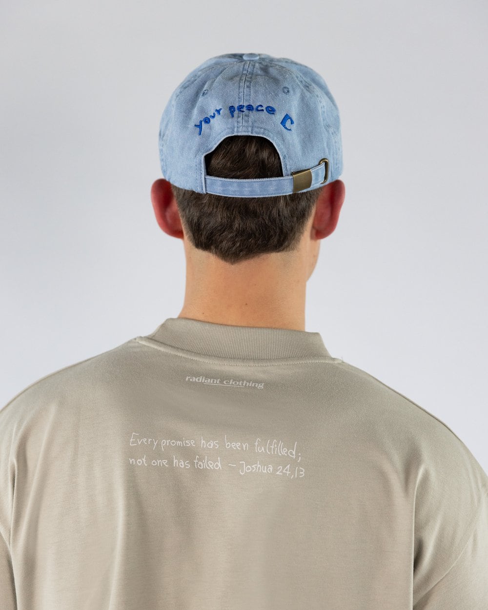 Peace Cap 2 Moderner Christlicher Streetwear-Hoodie mit Bibelvers Joshua 24,13, Komfortabel und stilvoll.