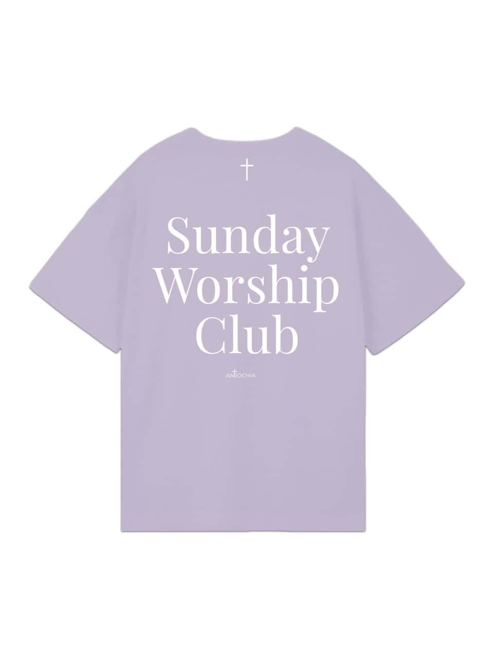 T-Shirt mit Sunday Worship Club Druck, christliche Mode, religiöse Kleidung, christliches Design.