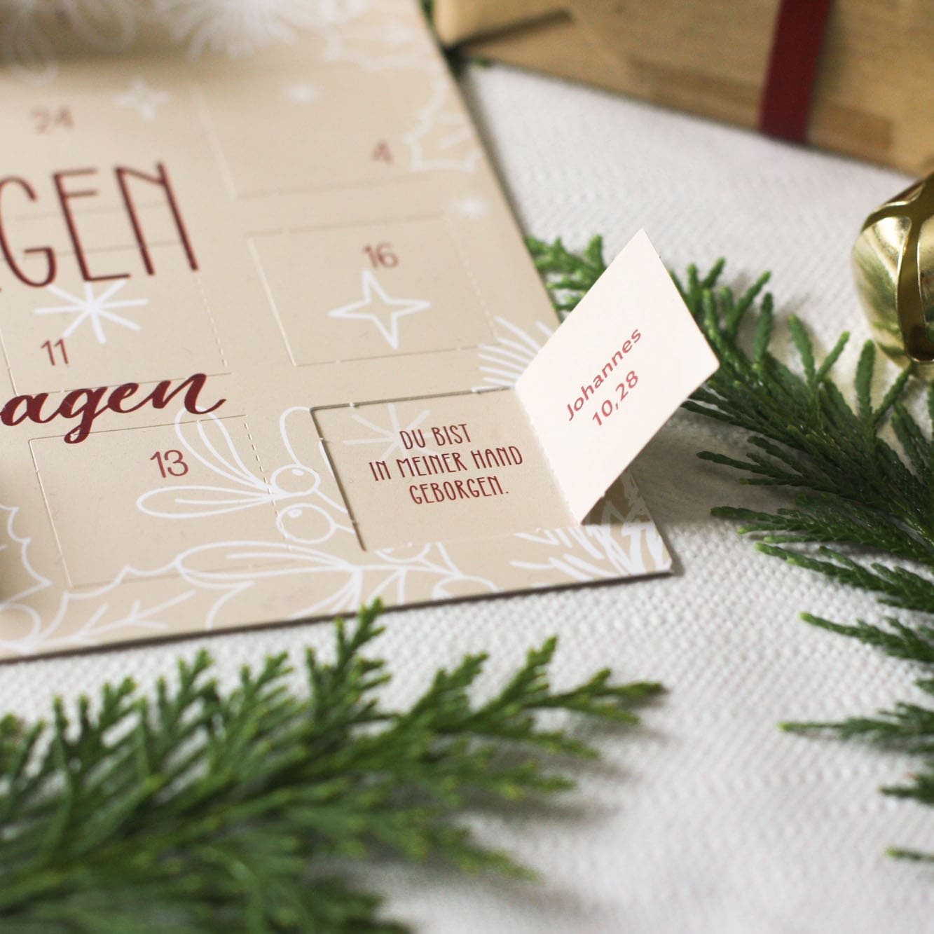 "Du bist ein Segen" – Adventskalender mit Bibelversen – 24 himmlischen Zusagen für die Adventszeit 4 Englischer Adventskalender mit christlichem Design für Weihnachten.