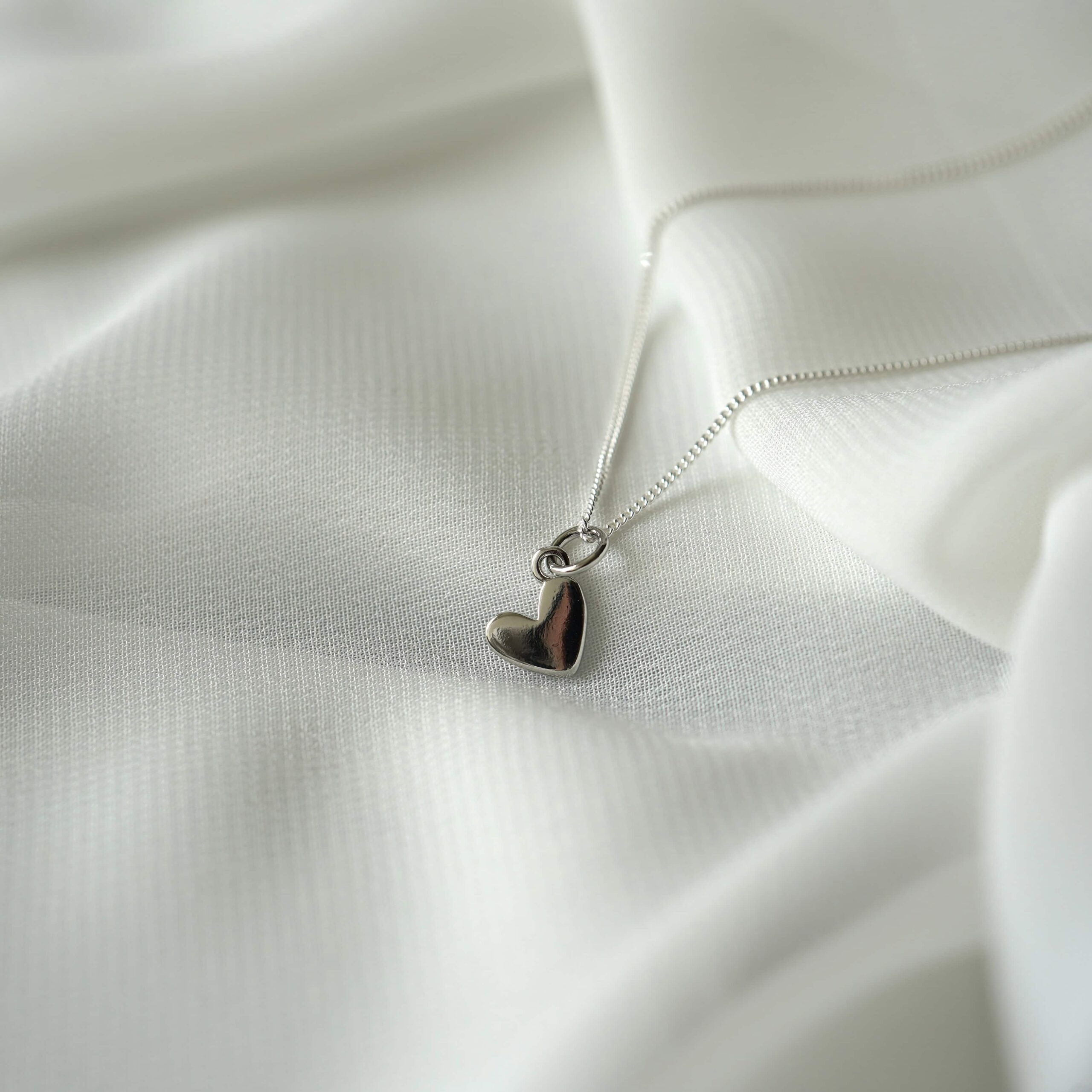 Love | Christliche Kette – 925 Sterling Silber – Messing 18k vergoldet – deutsche Silberschmiede 11 Chansonschmuck Herzanhänger silber christliche Marken gottesdienst Zubehör.