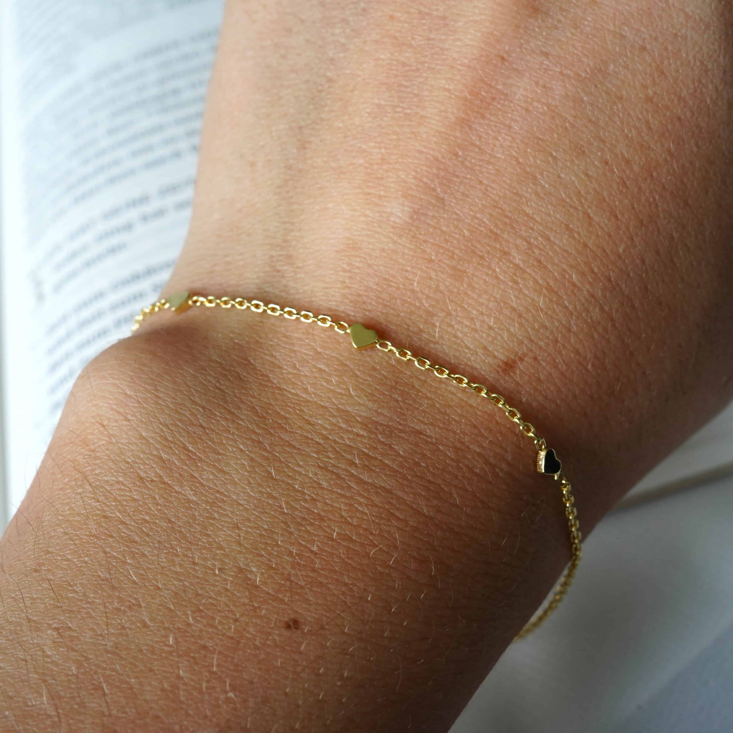 Endless Love | Christliches Armband – 925 Sterling Silber vergoldet – gelbgold – deutsche Silberschmiede 4 Feiner goldener Kreuz-Anhänger Schmuck für christliche Glauben und Spiritualität.