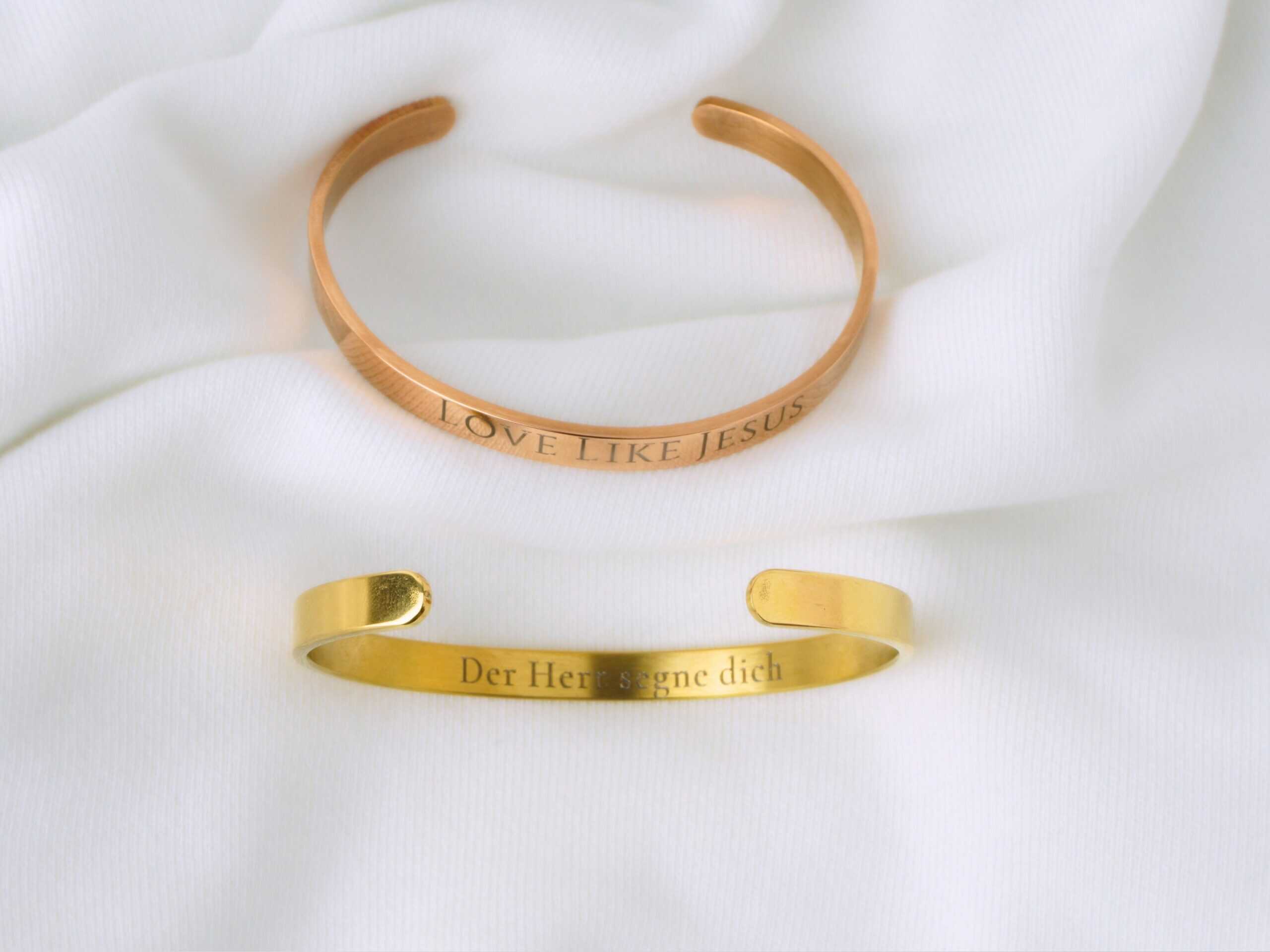 Armreif personalisiert mit Bibelvers oder Message 14 Liebevolle christliche Schmuckstücke, Bibelzitate Goldarmbänder, christliche Freundschaftsarmbänder, christliches Geschenk.