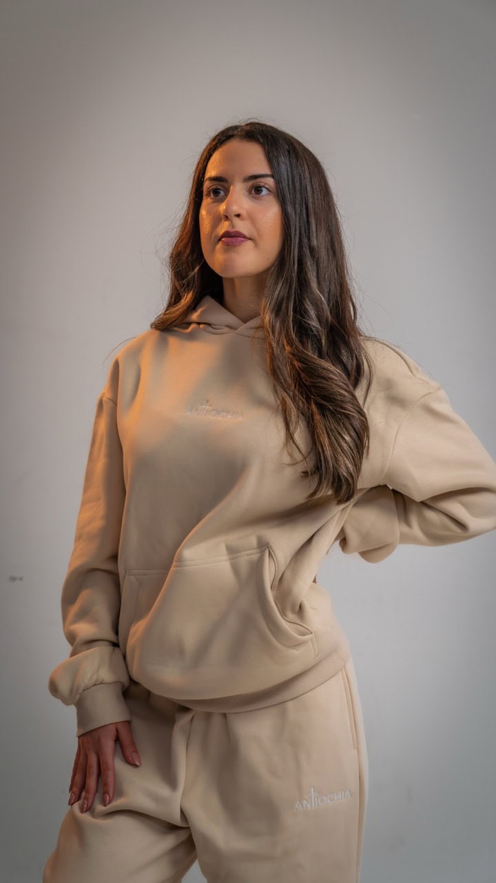Essential Hoodie Oversized - "Petrus" 16 Moderne bequeme christliche Streetwear in neutraler Farbe, Frauenmode, nachhaltige Marken.
