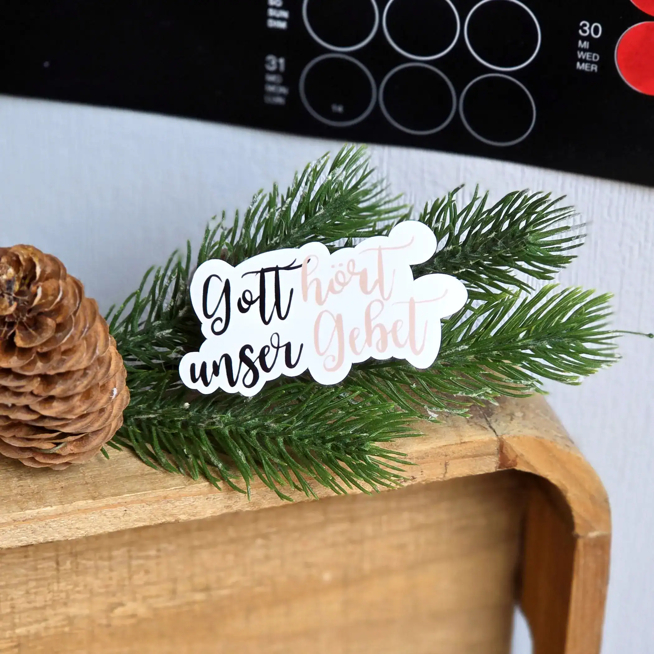 5x Gott hört unser Gebet | Christlicher Sticker | Glaube Sticker | Aufkleber | Geschenk | Dekoration | Gebet | Pray | Jesus | Gott | Bibel 3 Gott hört unser Gebet - christlicher Aufkleber mit Tannenzweig für Weihnachten.