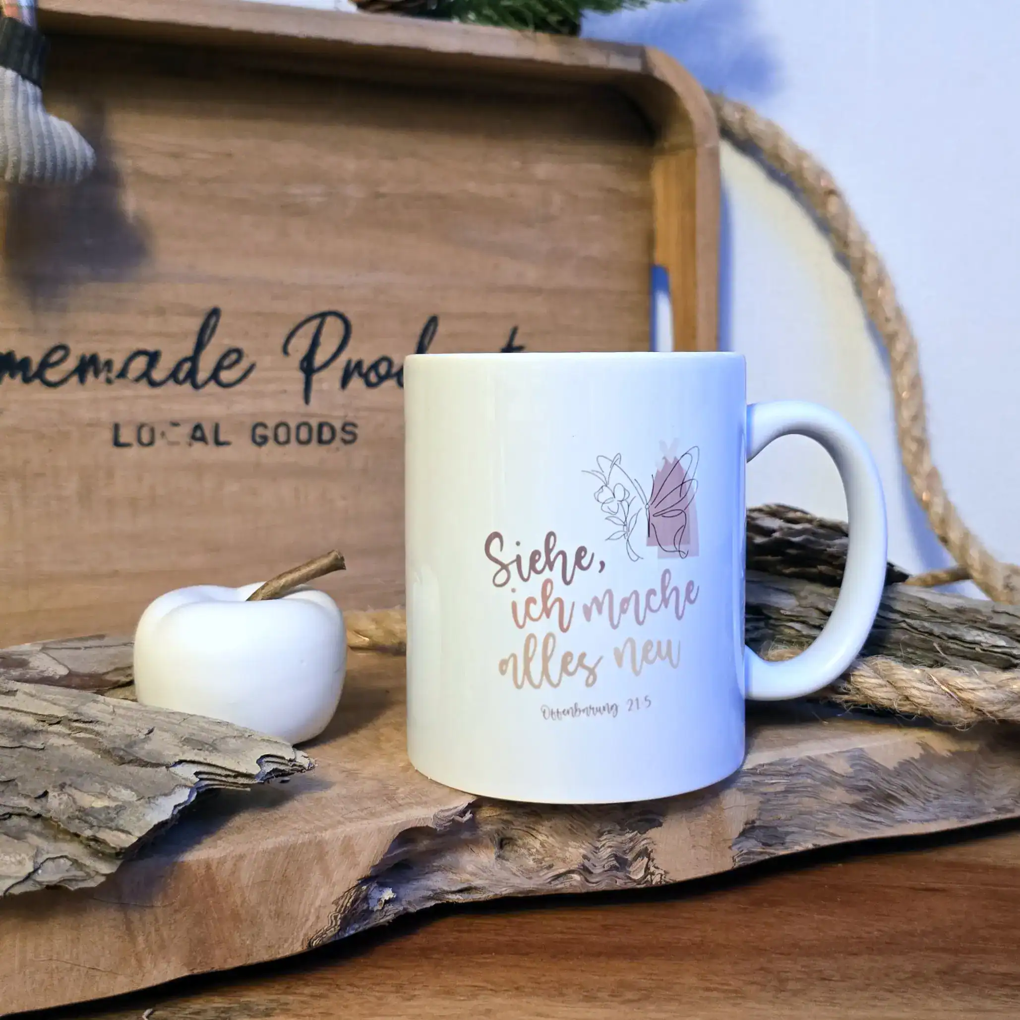 Tasse | Jahreslosung 2026 | „Siehe, ich mache alles neu“ | Jesus | Christlich | Bibelvers | Offenbarung 21:5 | Keramik | Geschenk 1 Inspirierende christliche Keramiktasse mit Bibelvers und Engelmotiv, christliches Geschenk.
