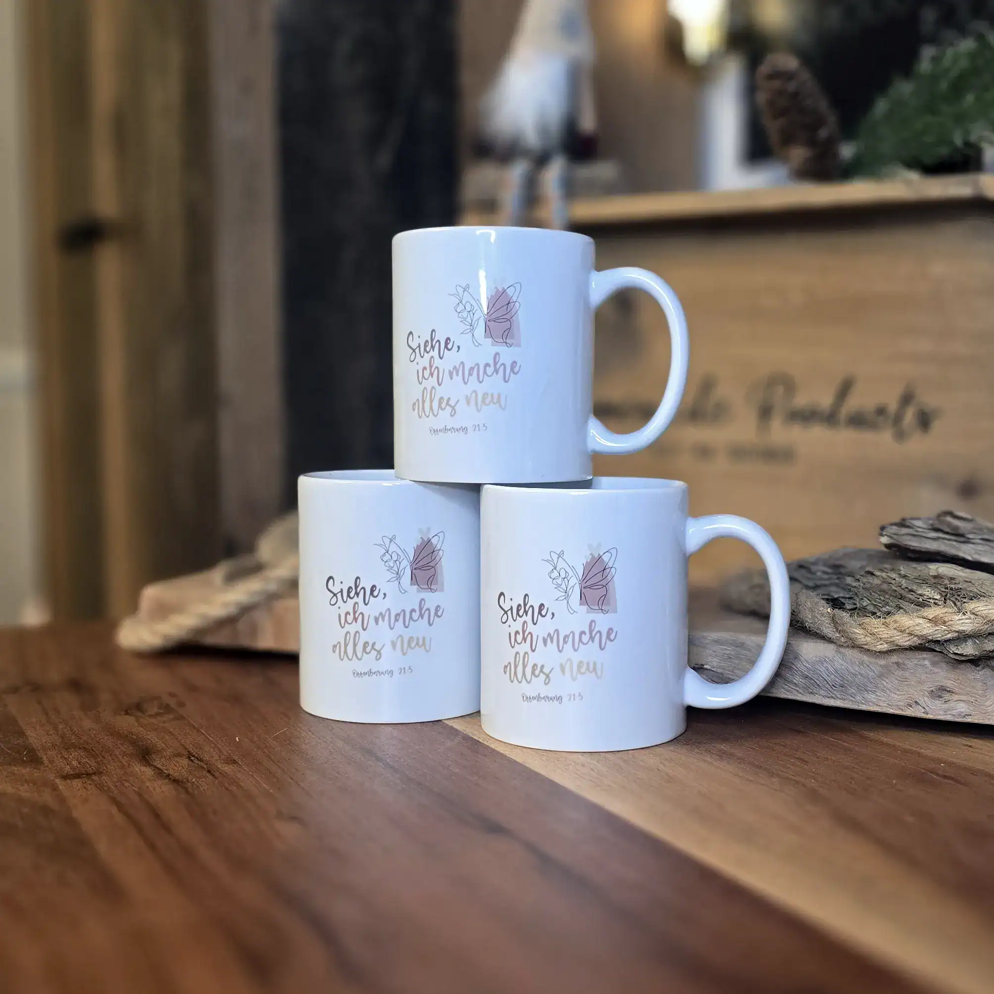 Tasse | Jahreslosung 2026 | „Siehe, ich mache alles neu“ | Jesus | Christlich | Bibelvers | Offenbarung 21:5 | Keramik | Geschenk 2 Glaubensgeschenke, christliche Tassen mit Bibelversen, christlicher Markenmode, christliche Produkte, Christen Geschenke, Mookho.de, christliche Markenartikel, religiöse Dekoration.