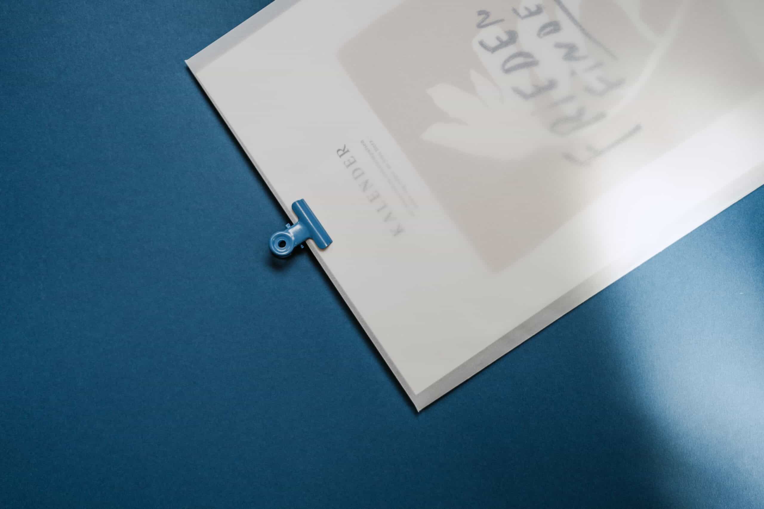 A4 Wandkalender FRIEDEN FINDEN inkl. Klammer I Immerwährender Kalender 6 Moderne christliche Bücher auf Mookho.de, christliche Marken online shoppen.