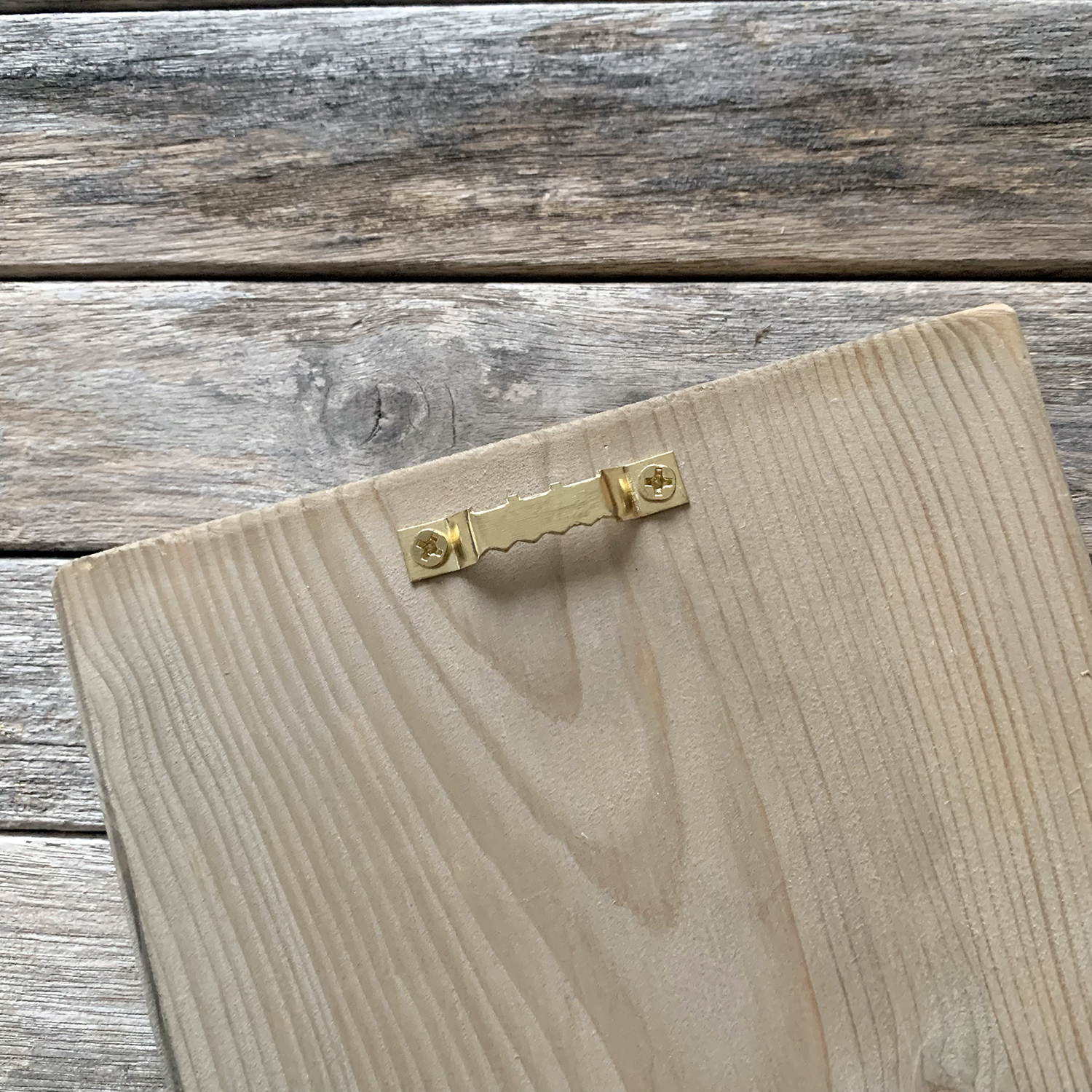 Dekoschild "Wunder" 4 Aufhängung der Dekoschilder