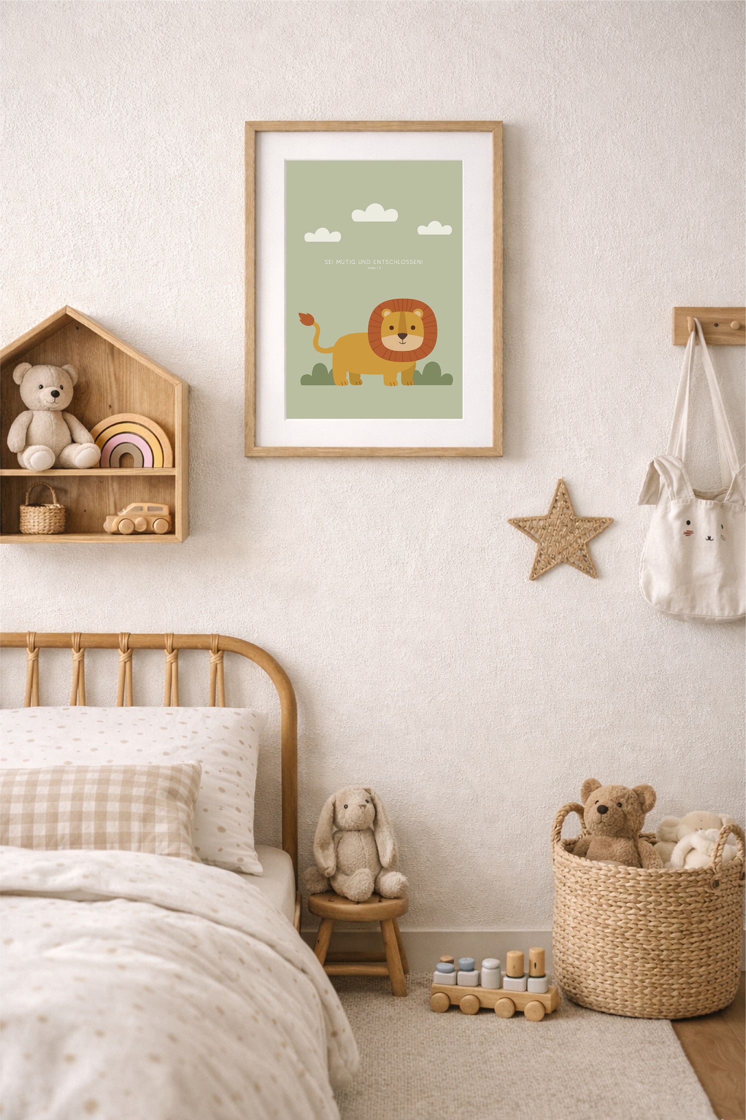 Kinderposter »sei mutig« 2 Ein Kinderzimmer mit Löwenbild, Spielzeug und Dekoration im skandinavischen Stil.