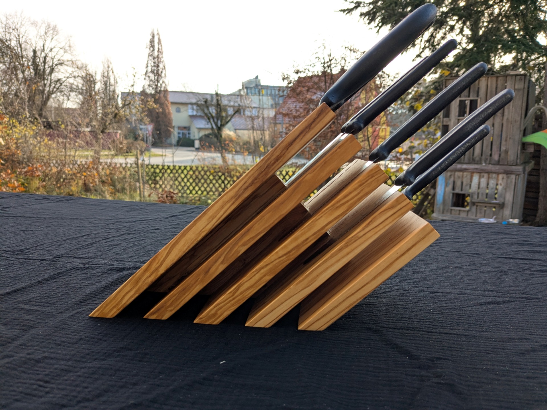 Messerblock aus Olivenholz, für 10 Messer, magnetisch 3 Bambus-Kochmesser mit schwarzem Griff, nachhaltiges Küchenwerkzeug, christliche Marken.