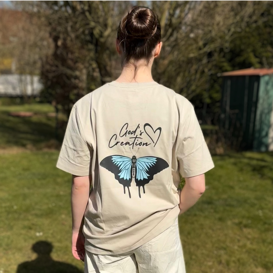 GOD's CREATION - T-Shirt 13 God's Schöpfung T-Shirt mit Schmetterlings-Design und Herzmotiv, christliche Mode.