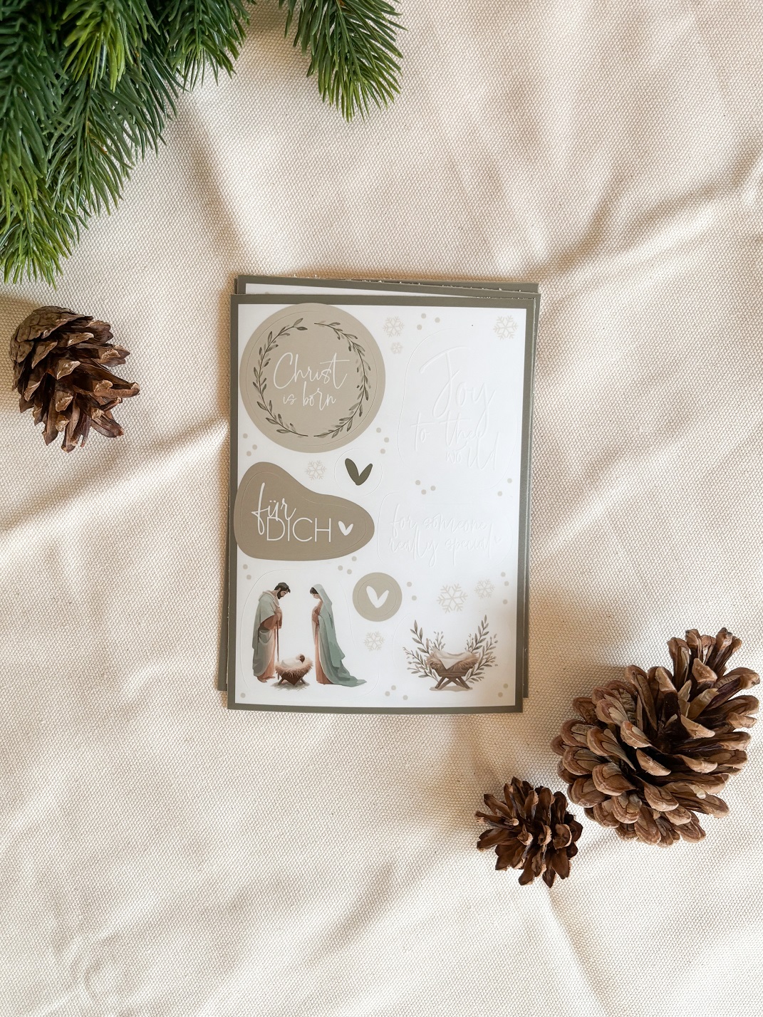 Stickerbogen »Christmas Blessings« 4 Christliche Grußkarte mit Weihnachtsmotiven und Bibelvers auf Naturhintergrund.